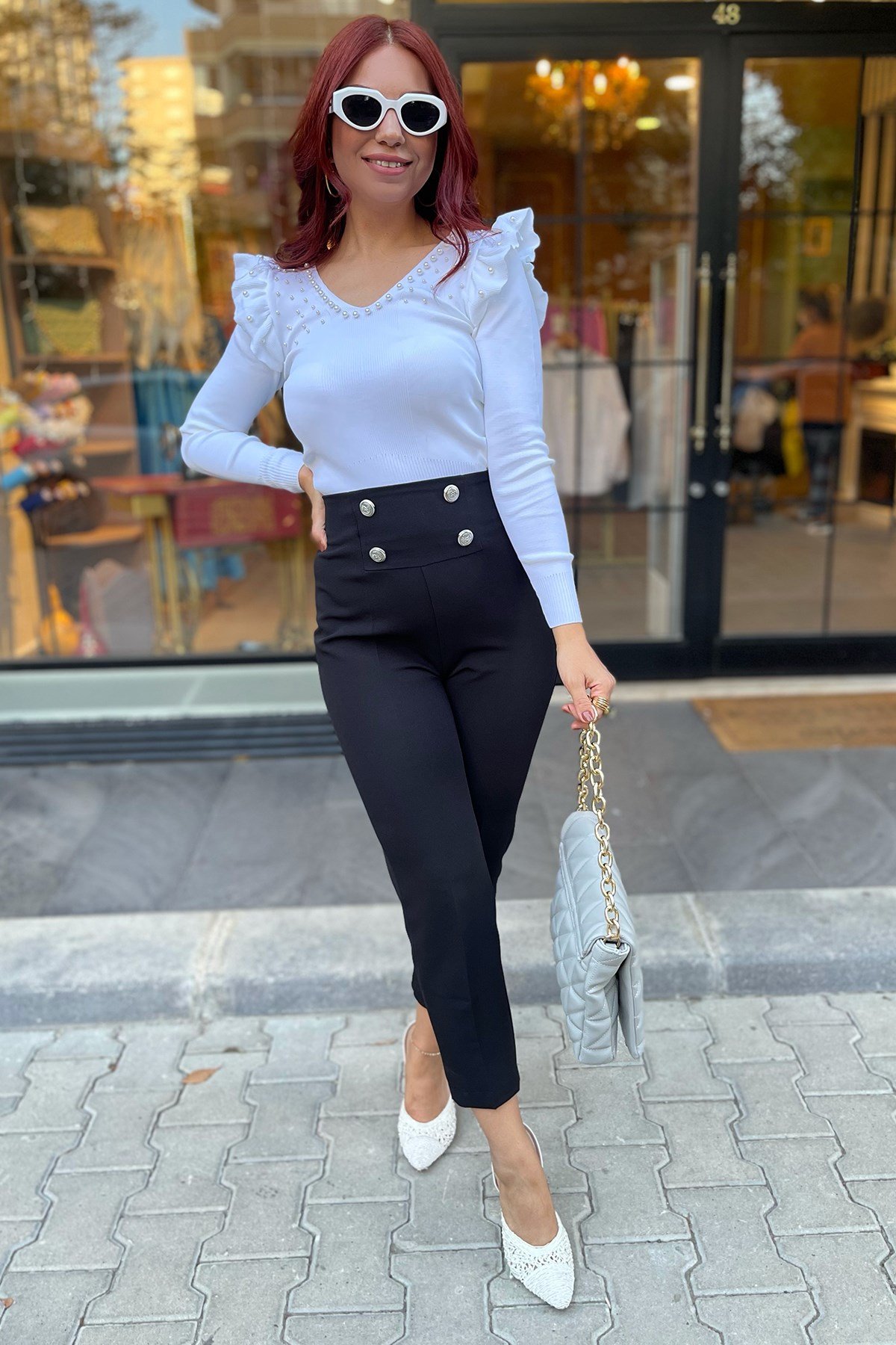 İncili Beyaz Triko Bluz