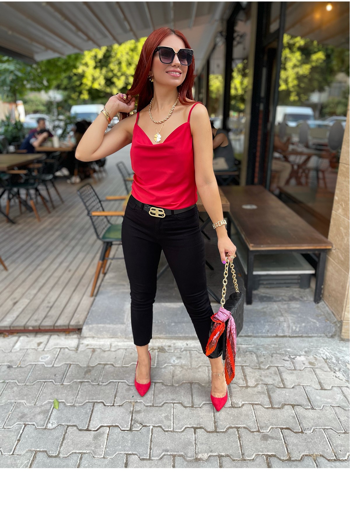 İp Askılı Kırmızı Degaje Yaka Bluz