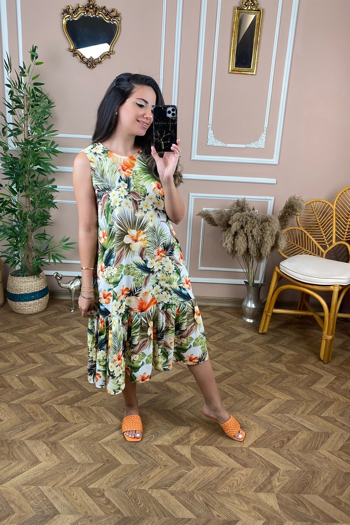 Kalın Askılı Yeşil Çiçek Desenli Elbise