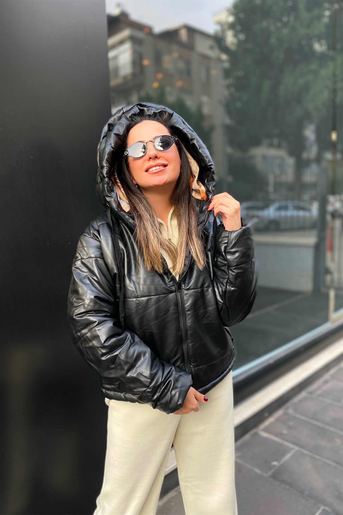 Kapşonlu Oversize Siyah Deri Mont