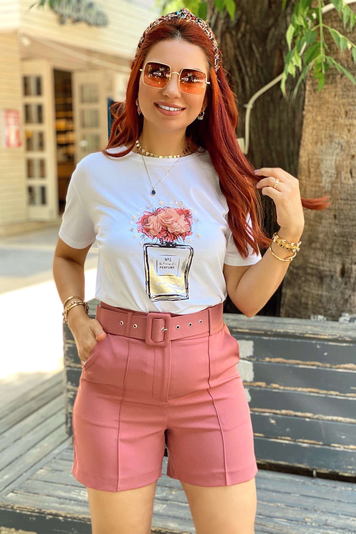 Kemerli Gülkurusu Şort