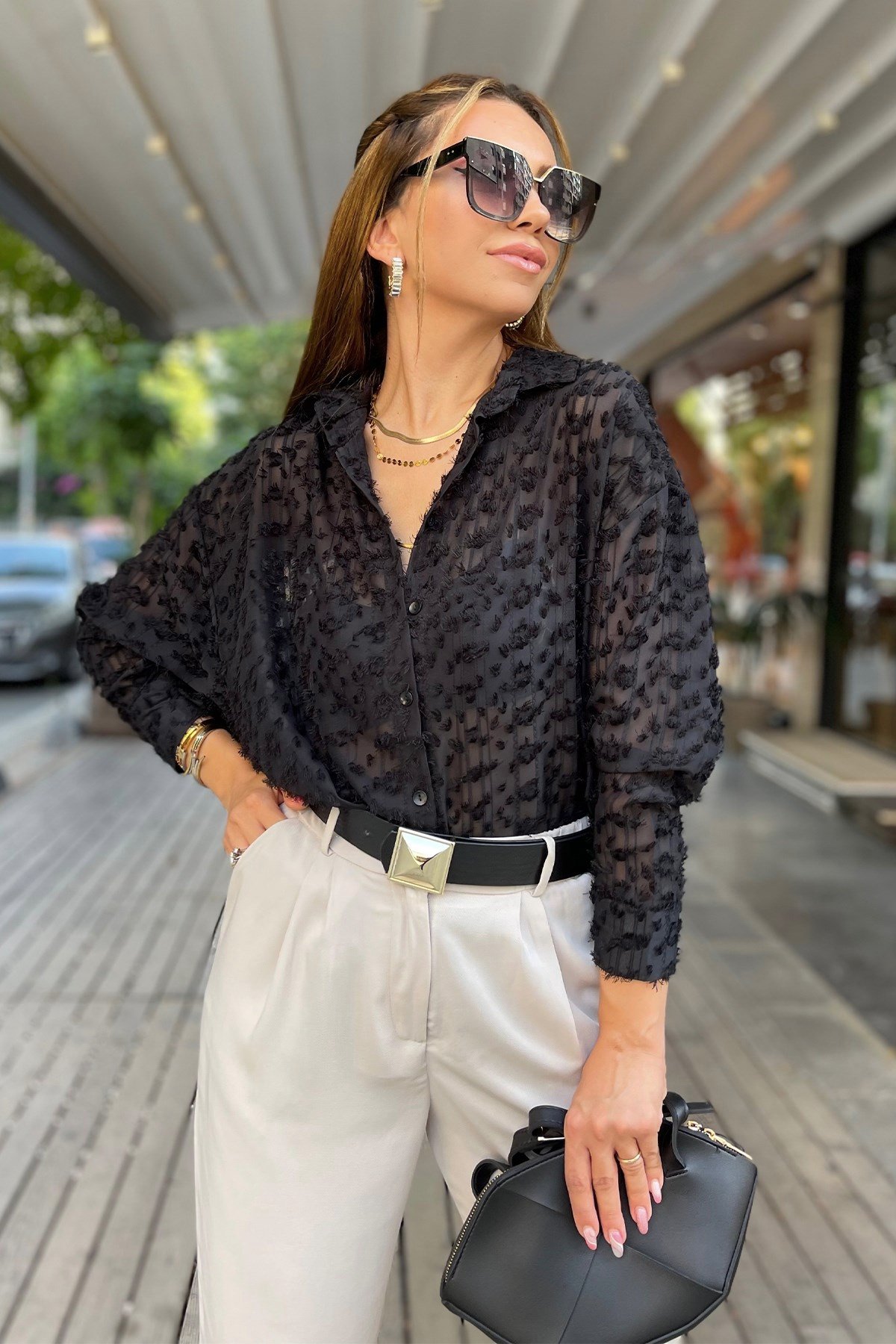 Kırçıllı Siyah Gömlek