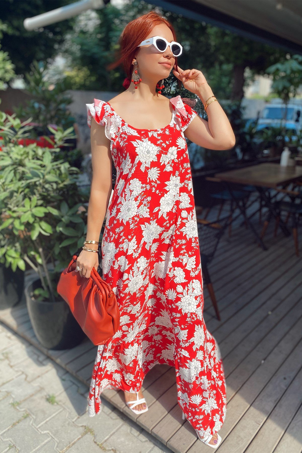 Kırmızı Desenli Volanlı Uzun Elbise