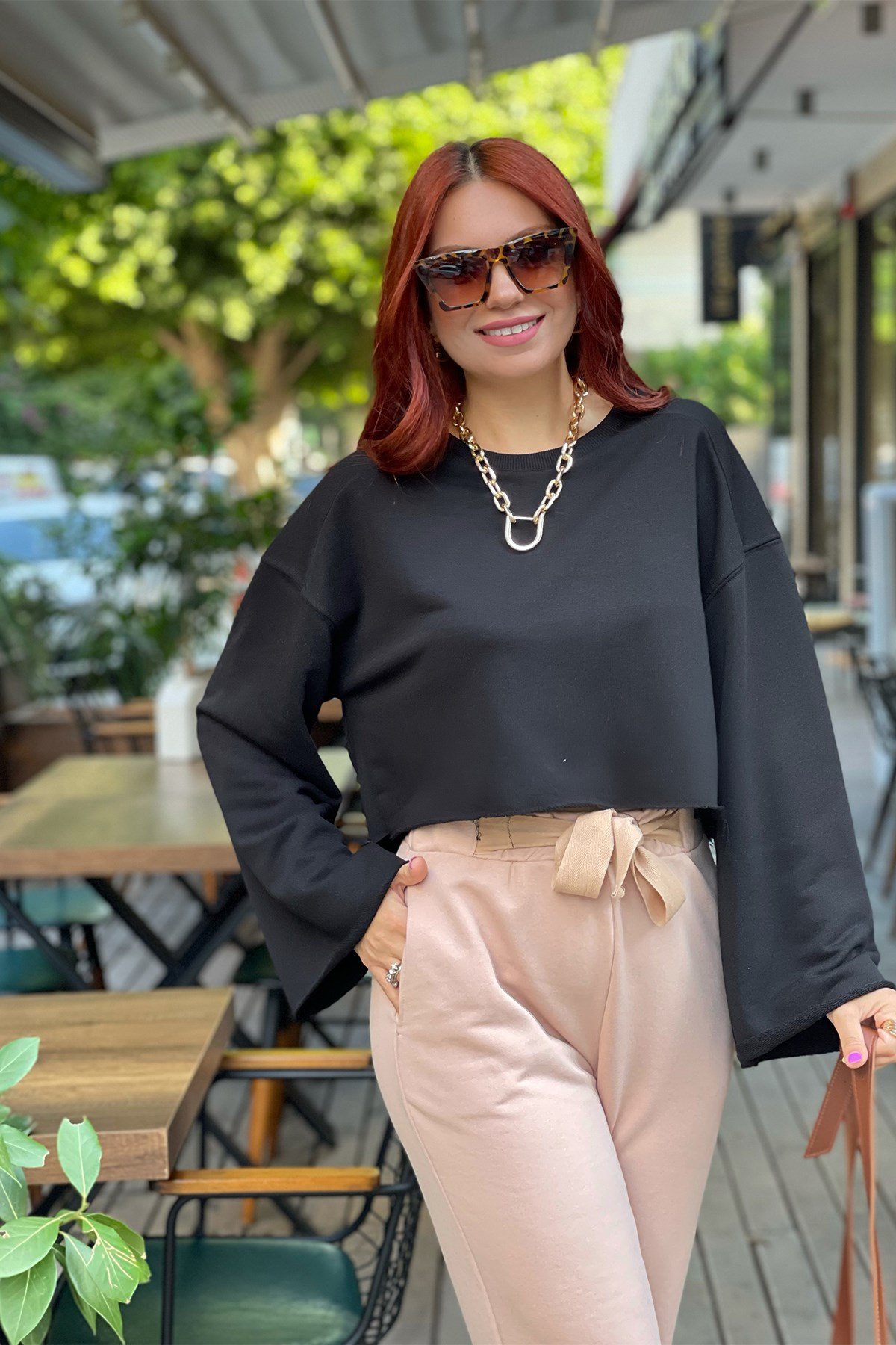 Kısa Siyah Crop Sweatshirt