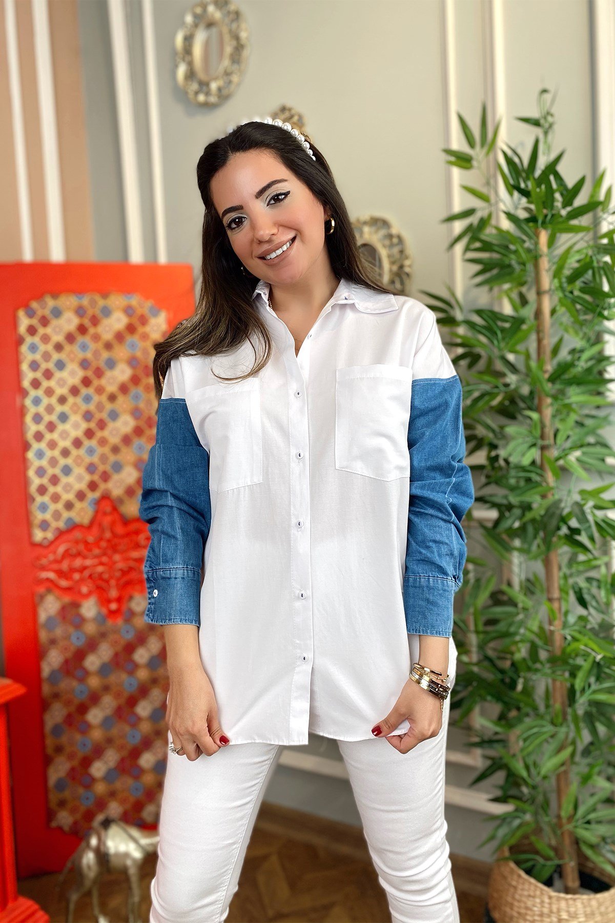 Kolları Kot Detaylı Beyaz Gömlek