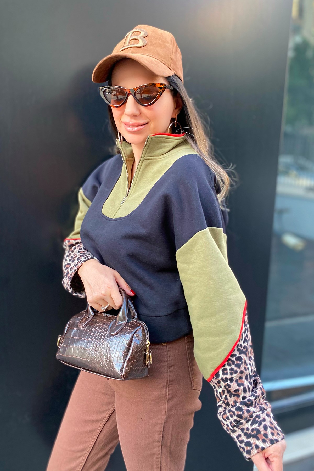 Kolları Leopar Detaylı Önden Fermuarlı Sweat