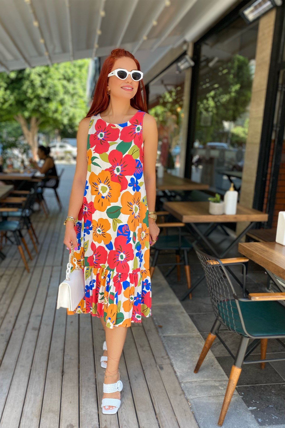 Kolsuz Uzun İri Desenli Elbise