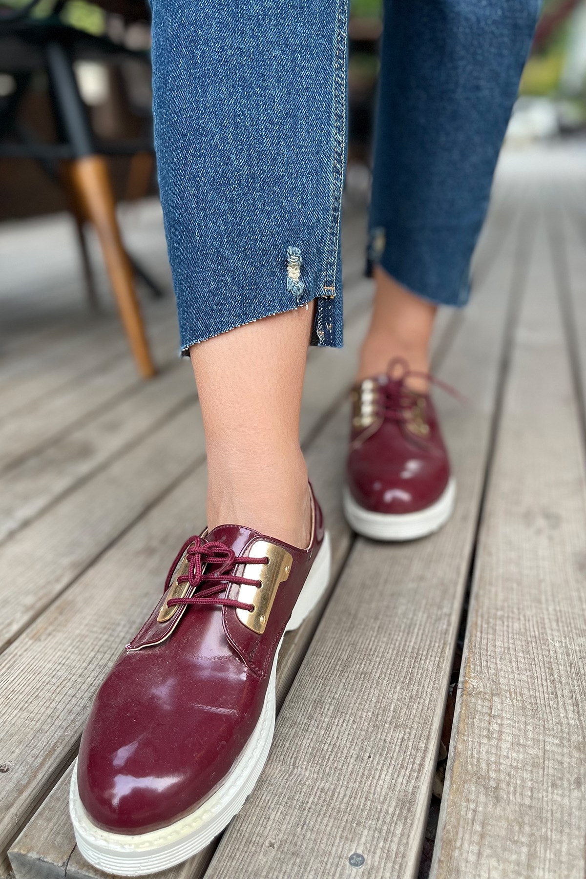 Koyu Renk Paçası Asimetrik Lazer Kesim  Mom Jean