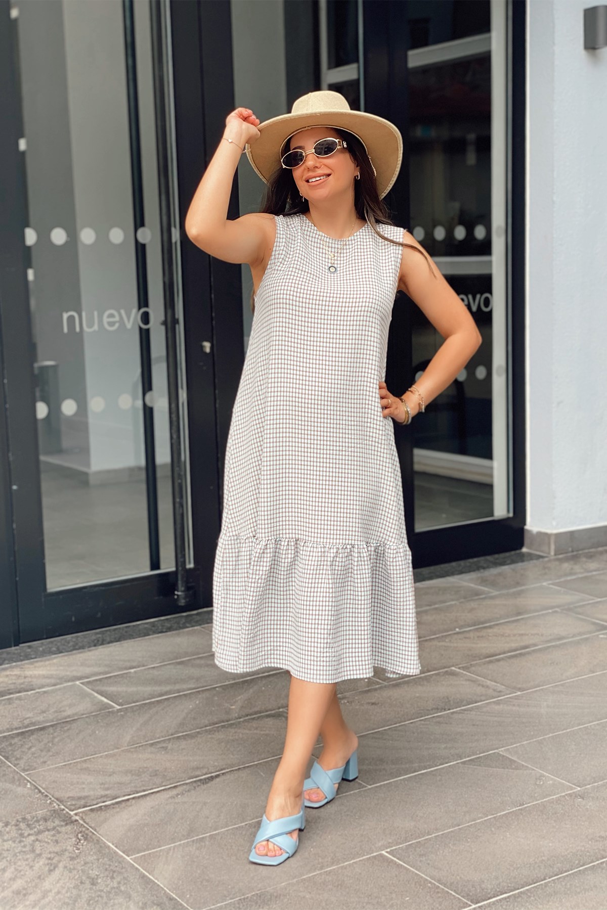 Mavi Kareli Sıfır Kol Volanlı Elbise