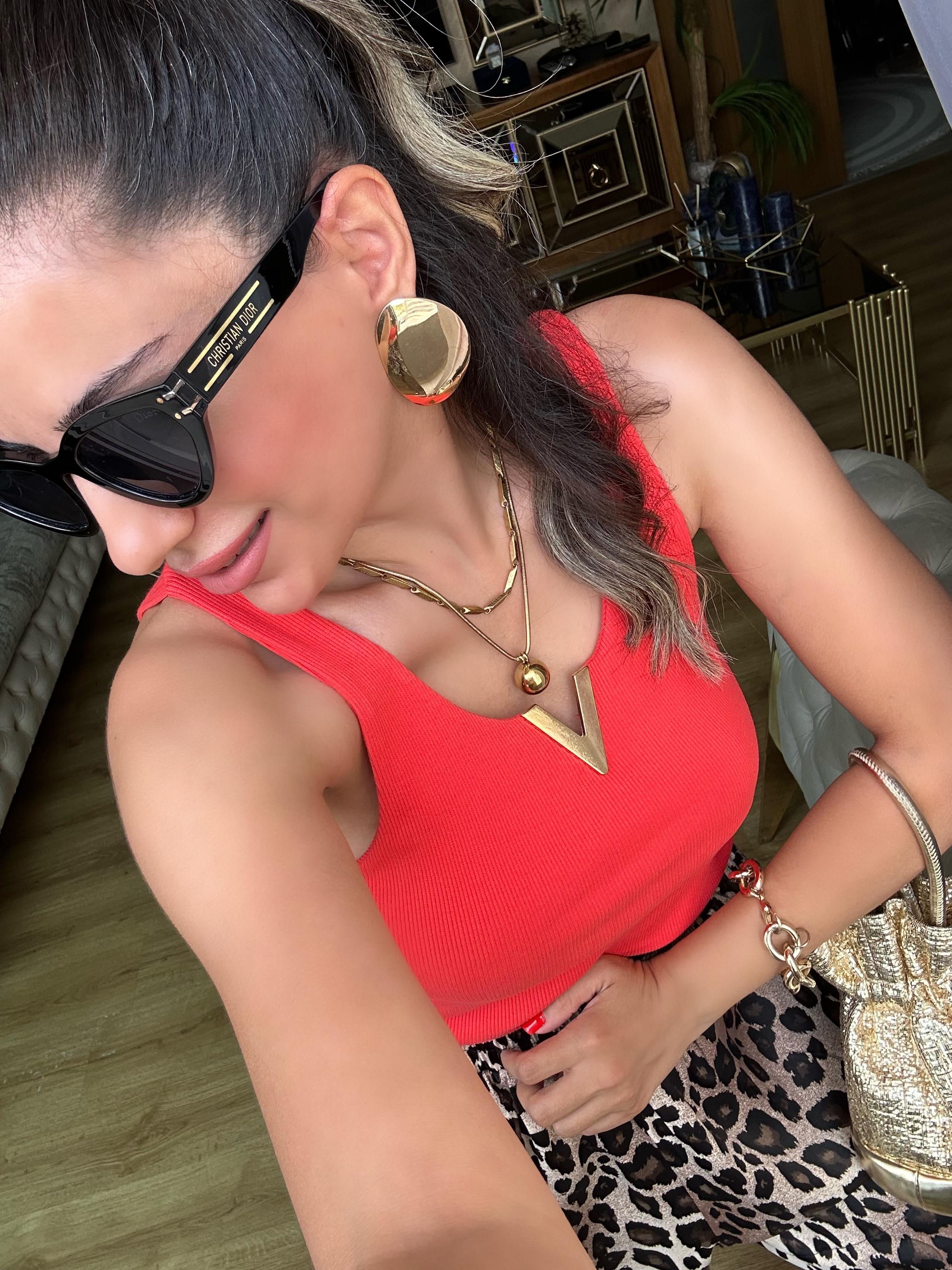 Narçiçeği Önü Gold V Detaylı Bluz Atlet