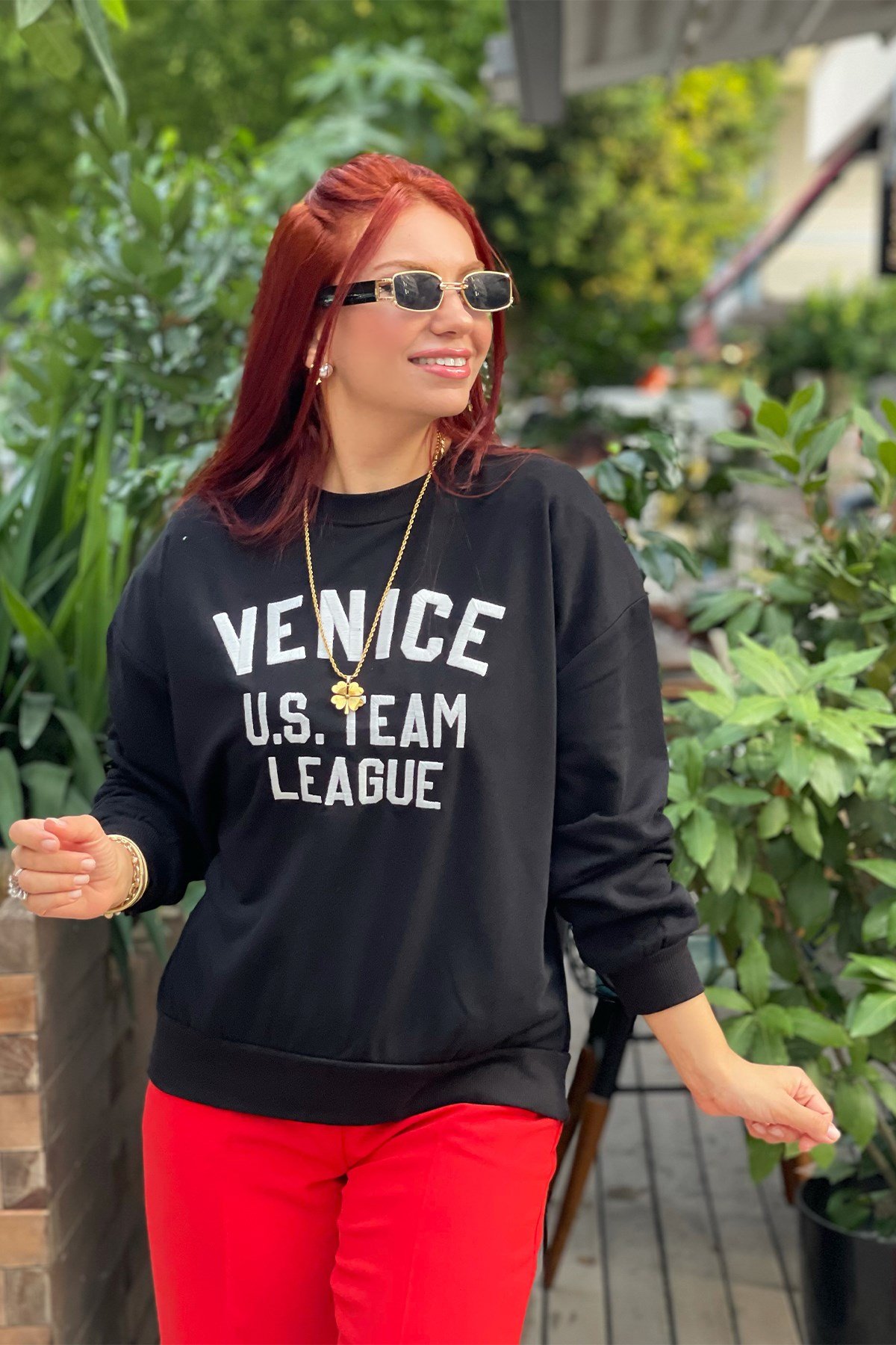 Önü Baskılı Siyah Sweatshirt