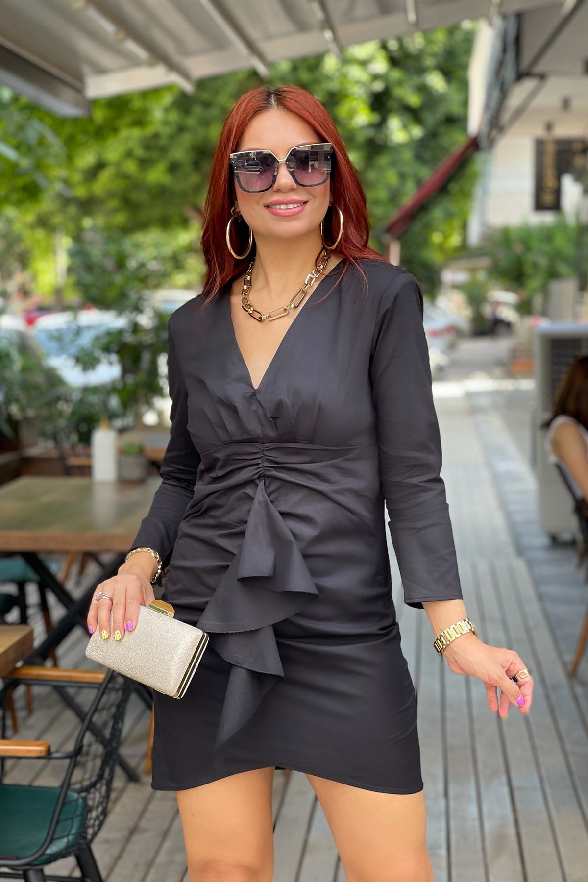 Önü Fırfırlı Uzun Kol Siyah Elbise