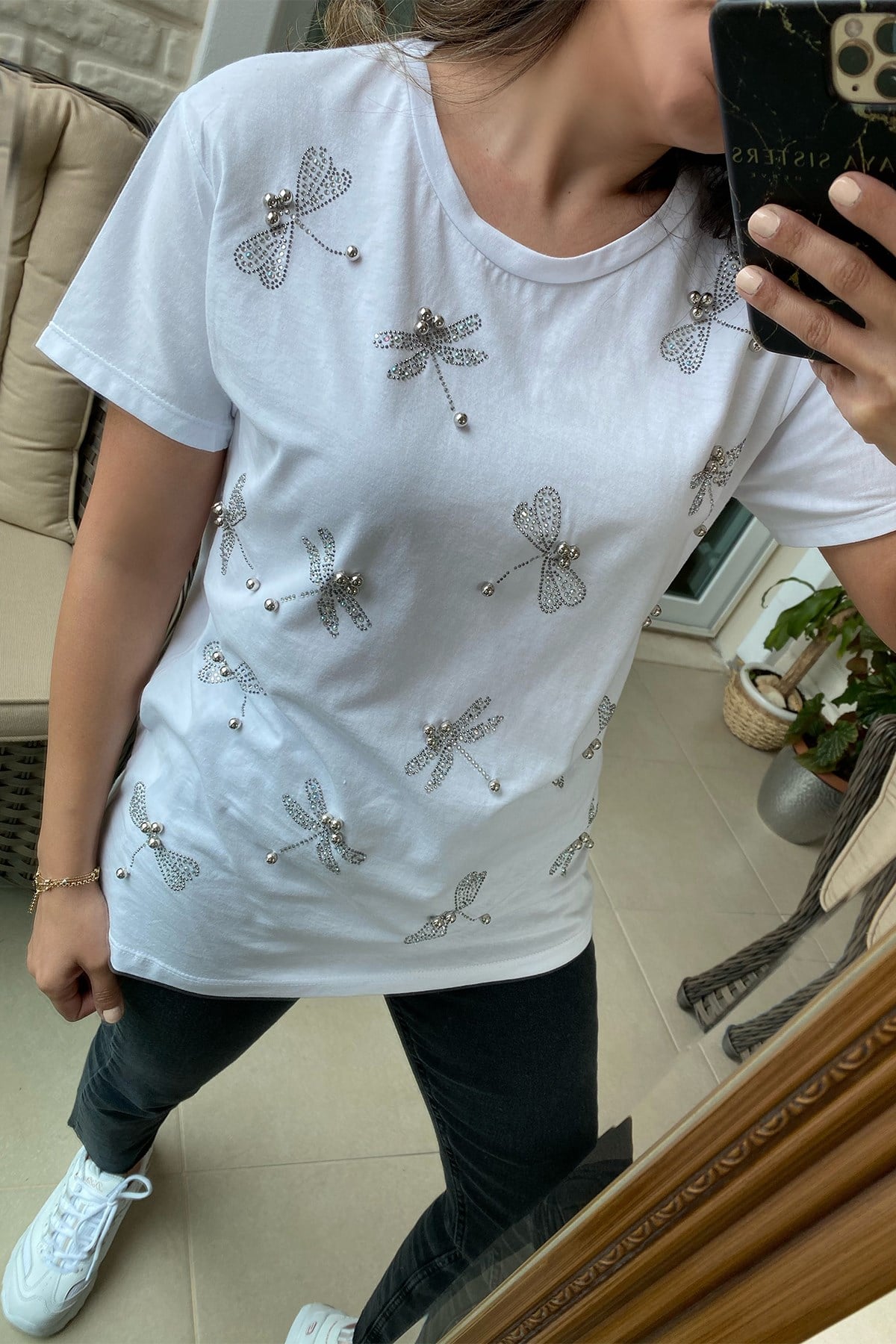Önü Taşlı Beyaz Kelebek Detay Tshirt