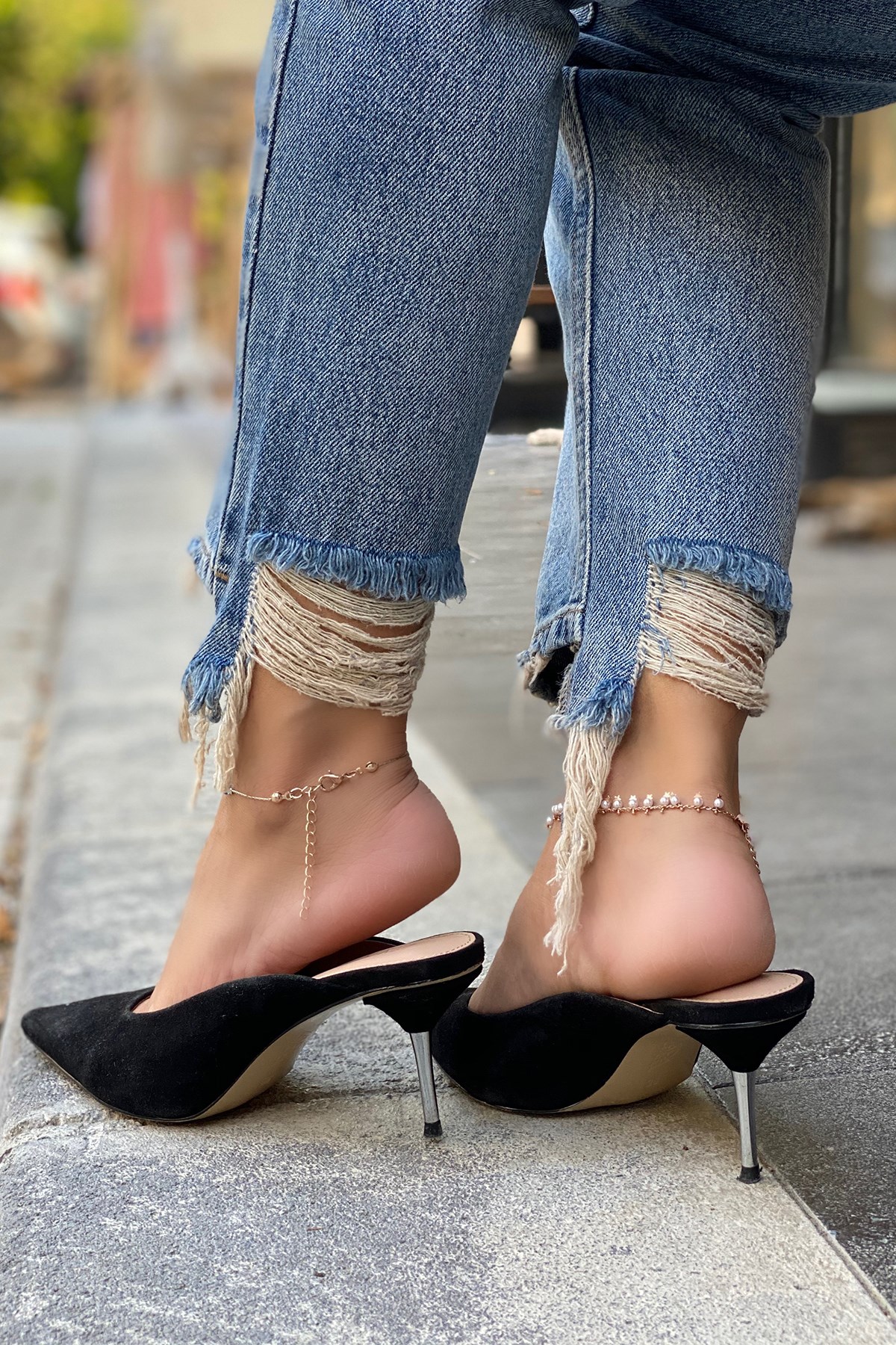Paça Yırtık Detaylı Mom Jean