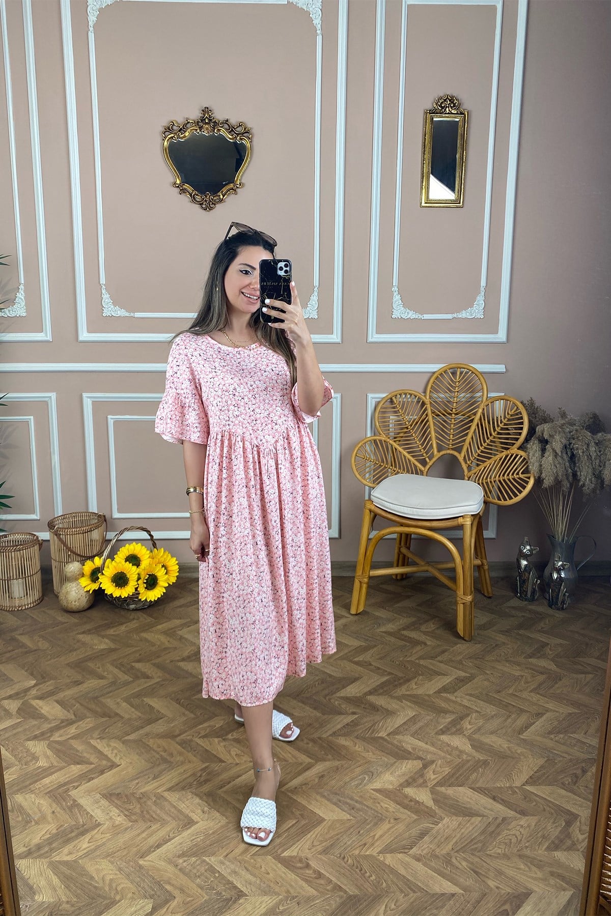 Pembe  Çiçek Desenli Kol Volanlı Elbise
