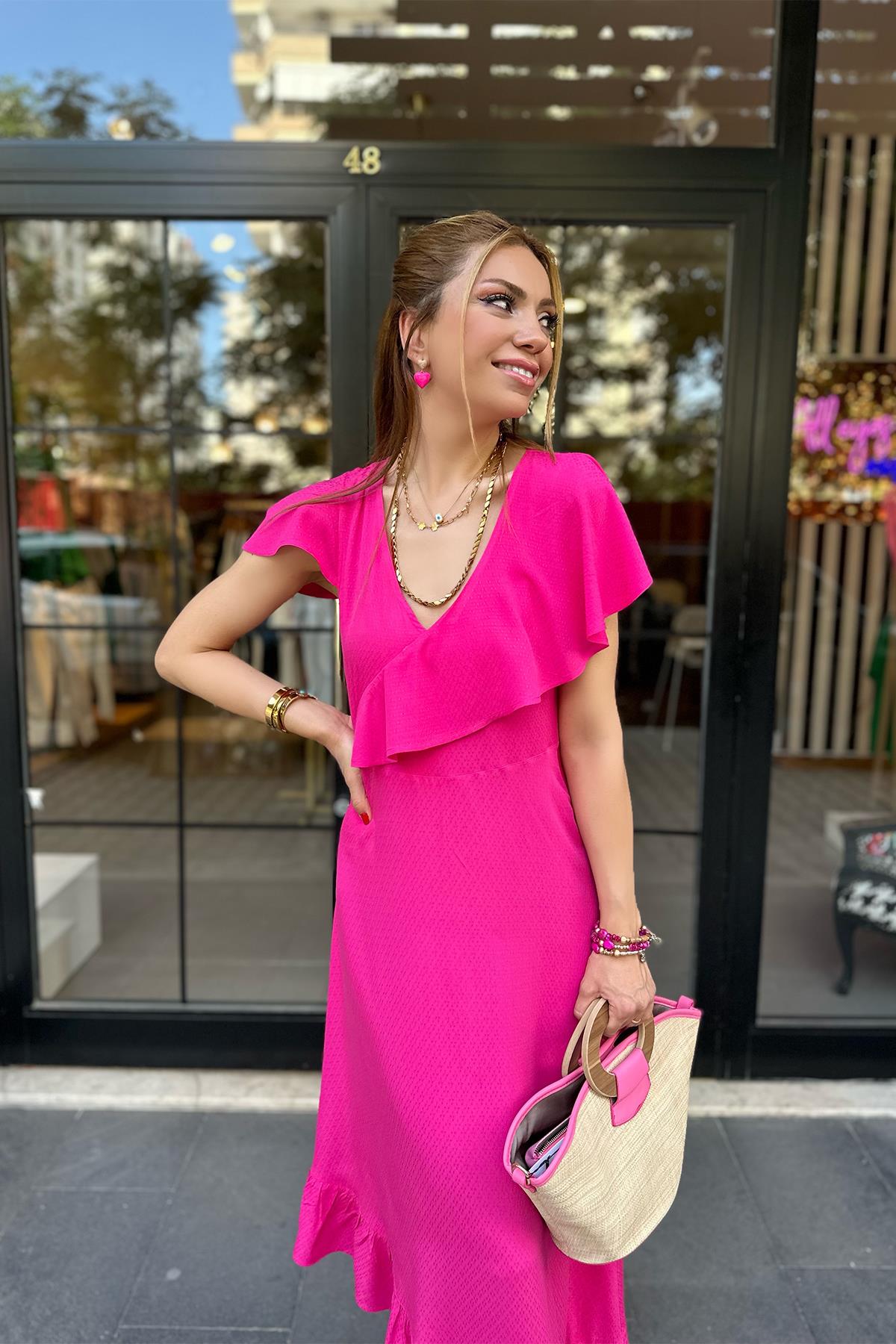 Pembe Fırfırlı Asimetrik Elbise