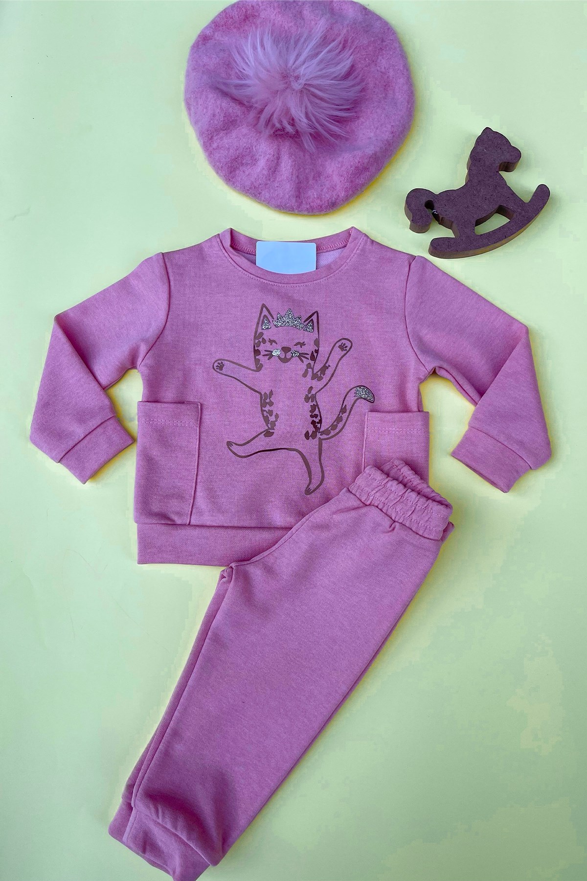 Pembe Kedi Yaldızlı Takım