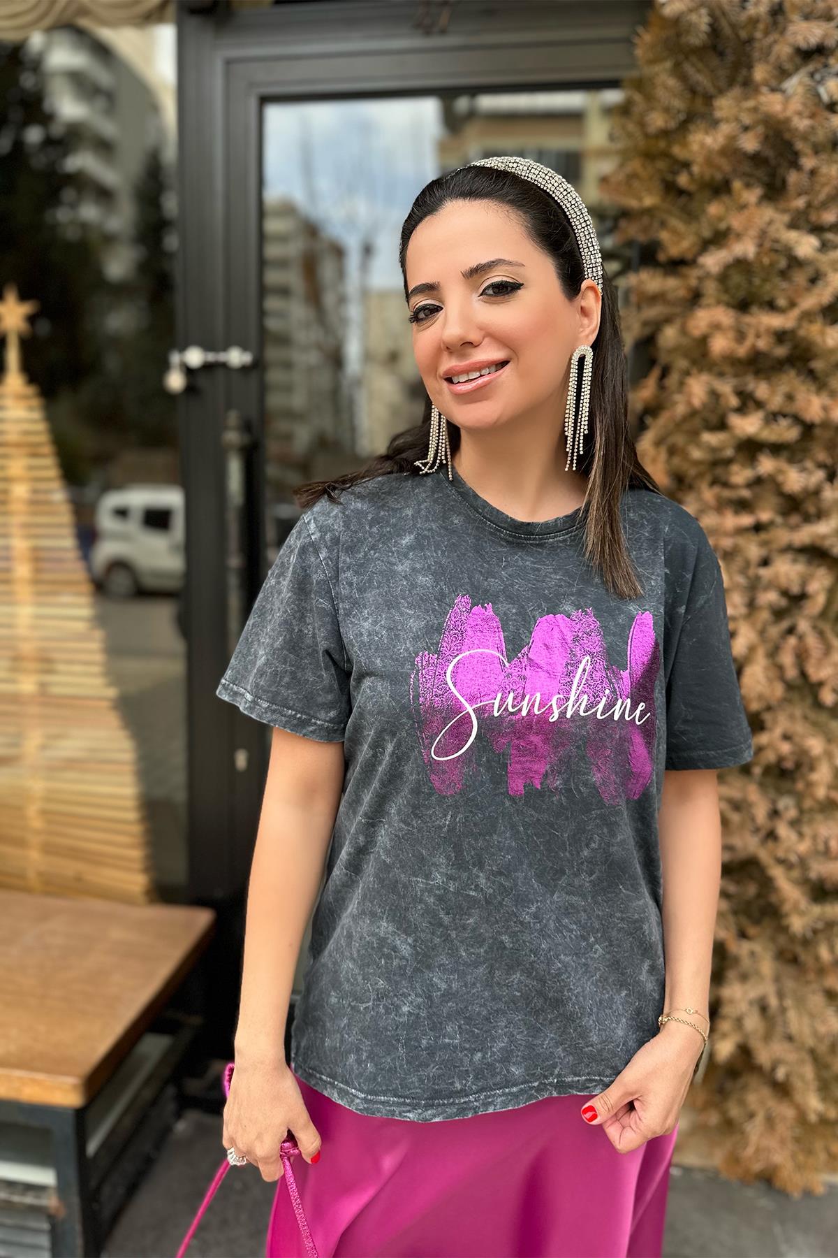 Pembe Parlak Baskılı Yıkamalı Tshirt