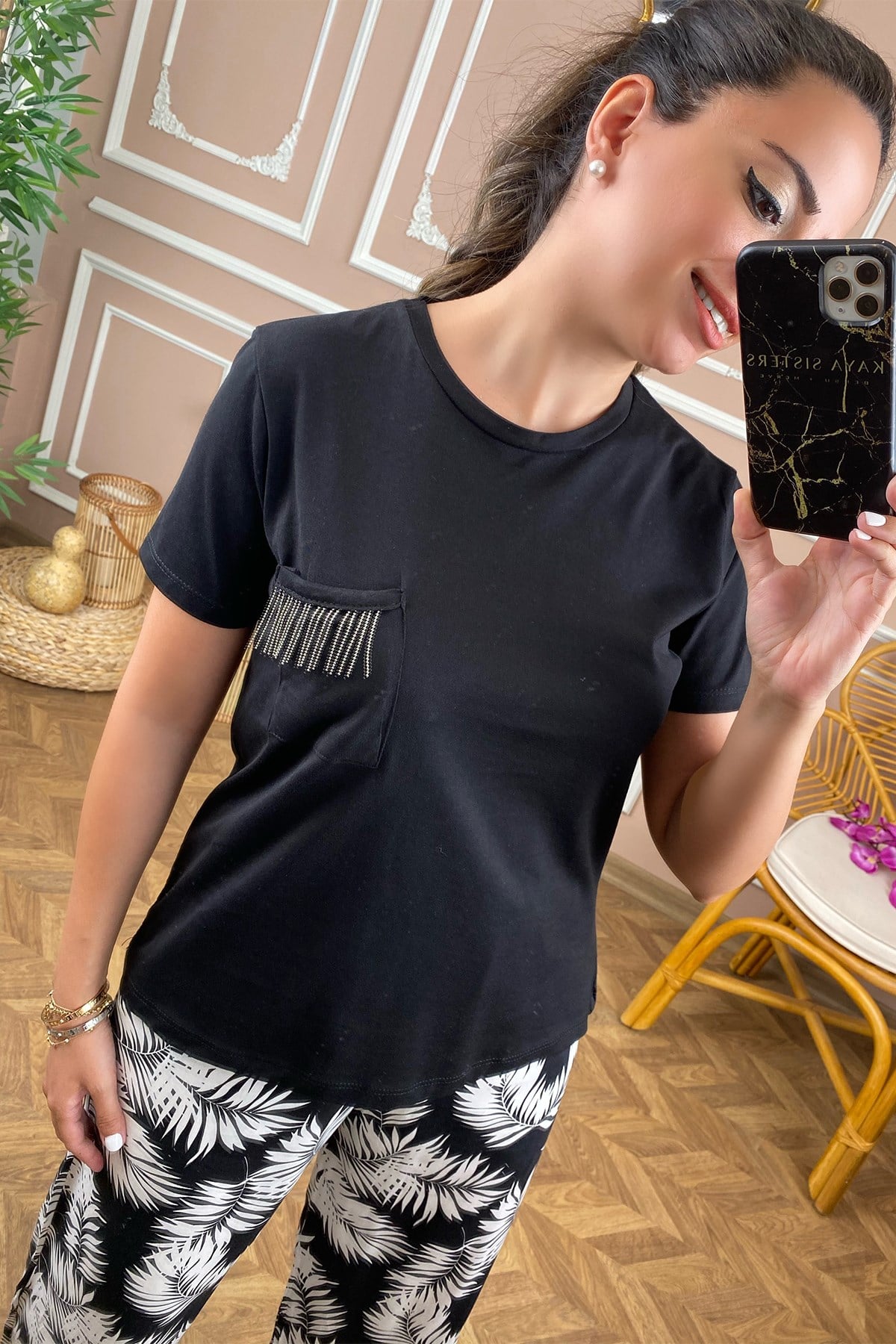 Siyah  Önü Zincir Detay Tshirt 