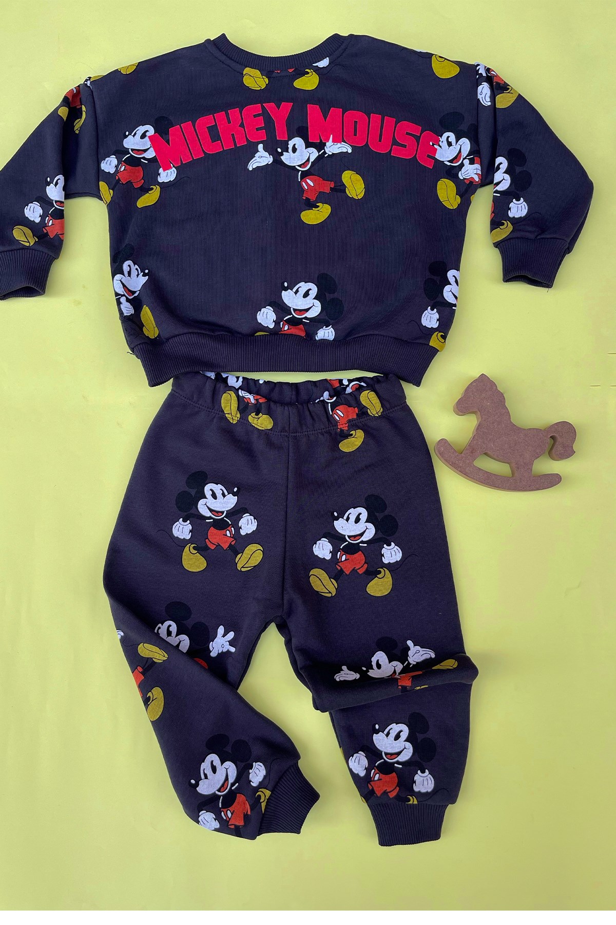 Siyah Mickey Mouselı Takım