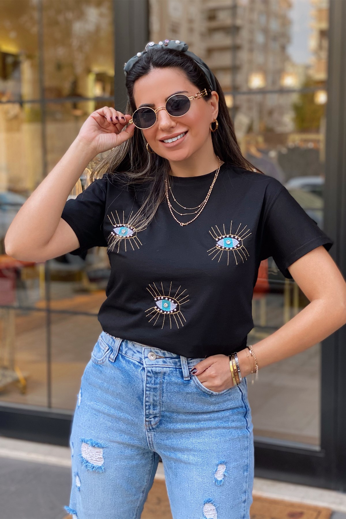 Siyah Taş Detaylı Tshirt