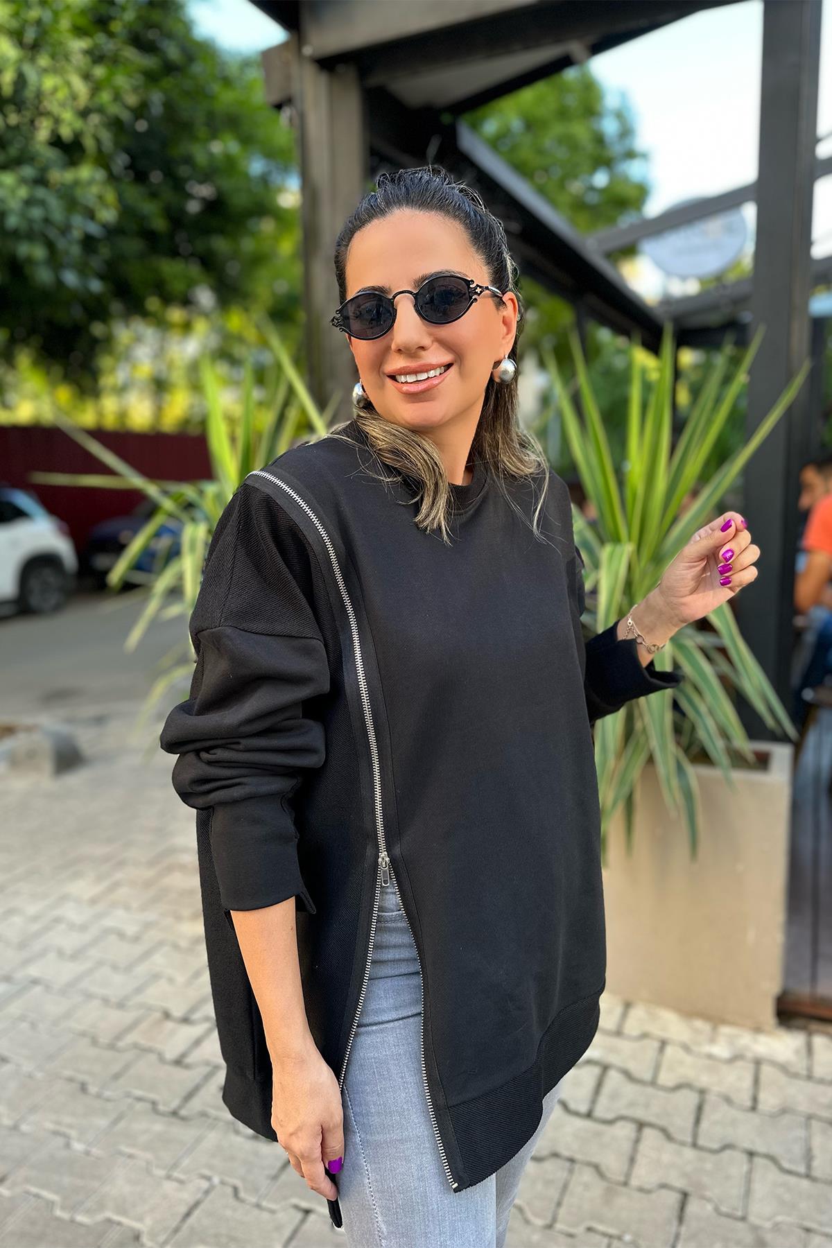 Siyah Yandan Fermuar Detaylı Sweatshirt