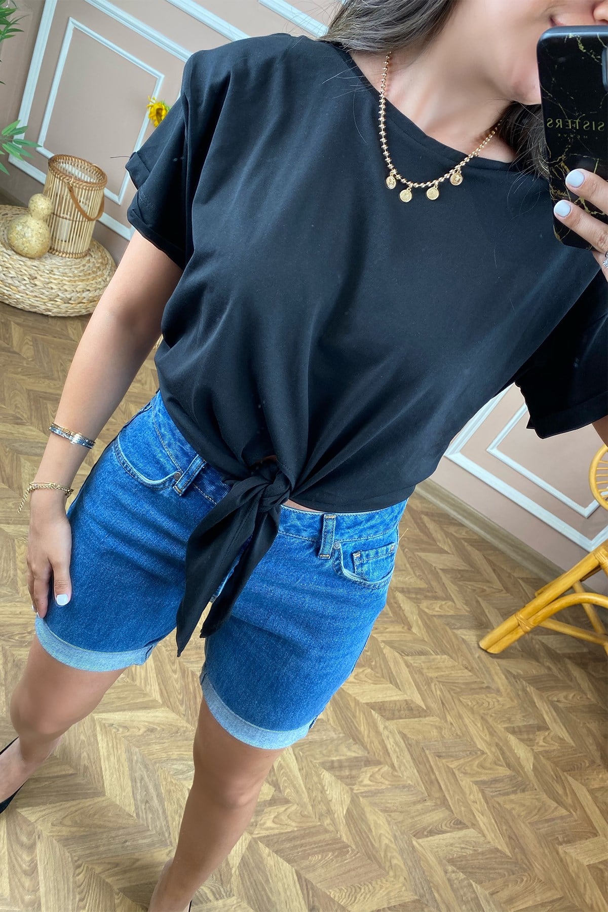 Vatkalı Önden Bağlamalı Siyah Tshirt