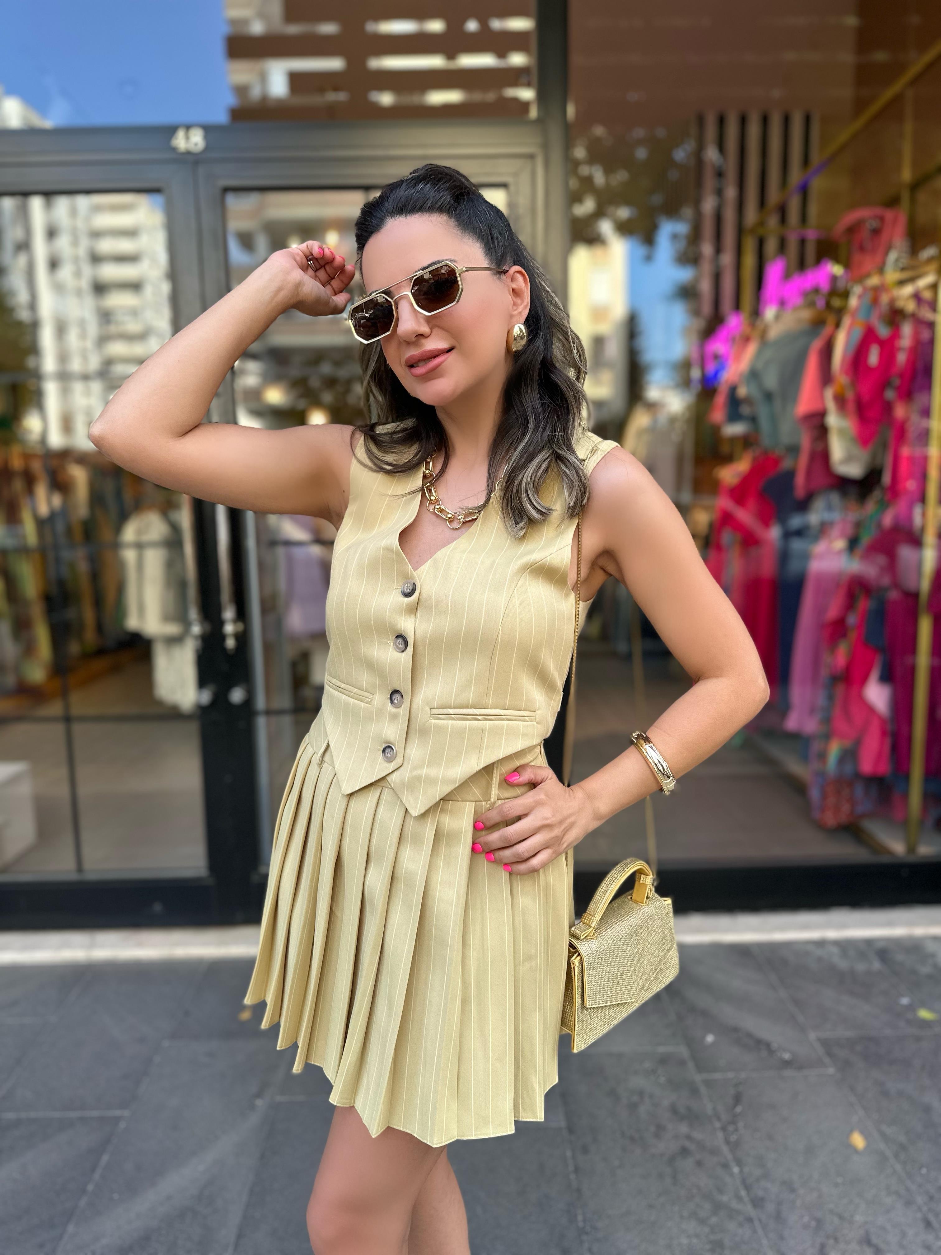 Yağ Yeşil Çizgili Etek Yelek Takım