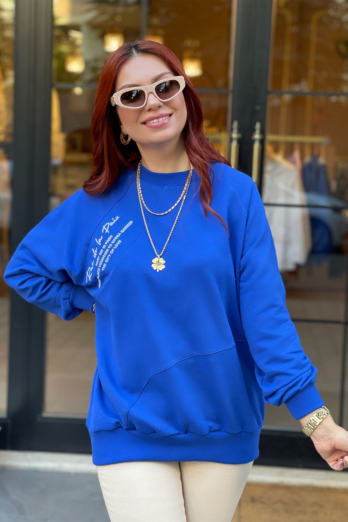 Yakası Baskı Detaylı Mavi  Sweatshir