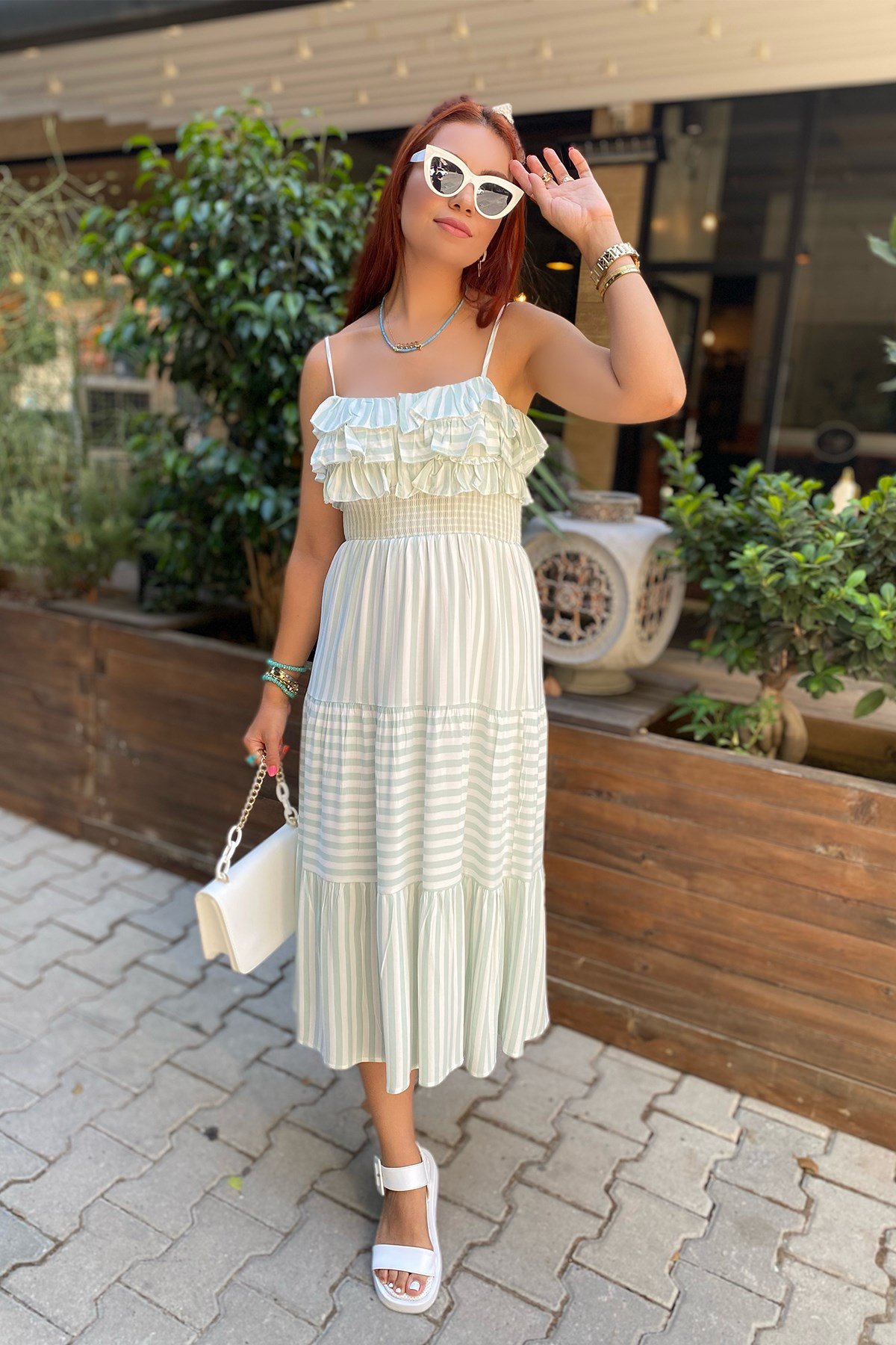 Yeşil Çizgili Volanlı Elbise