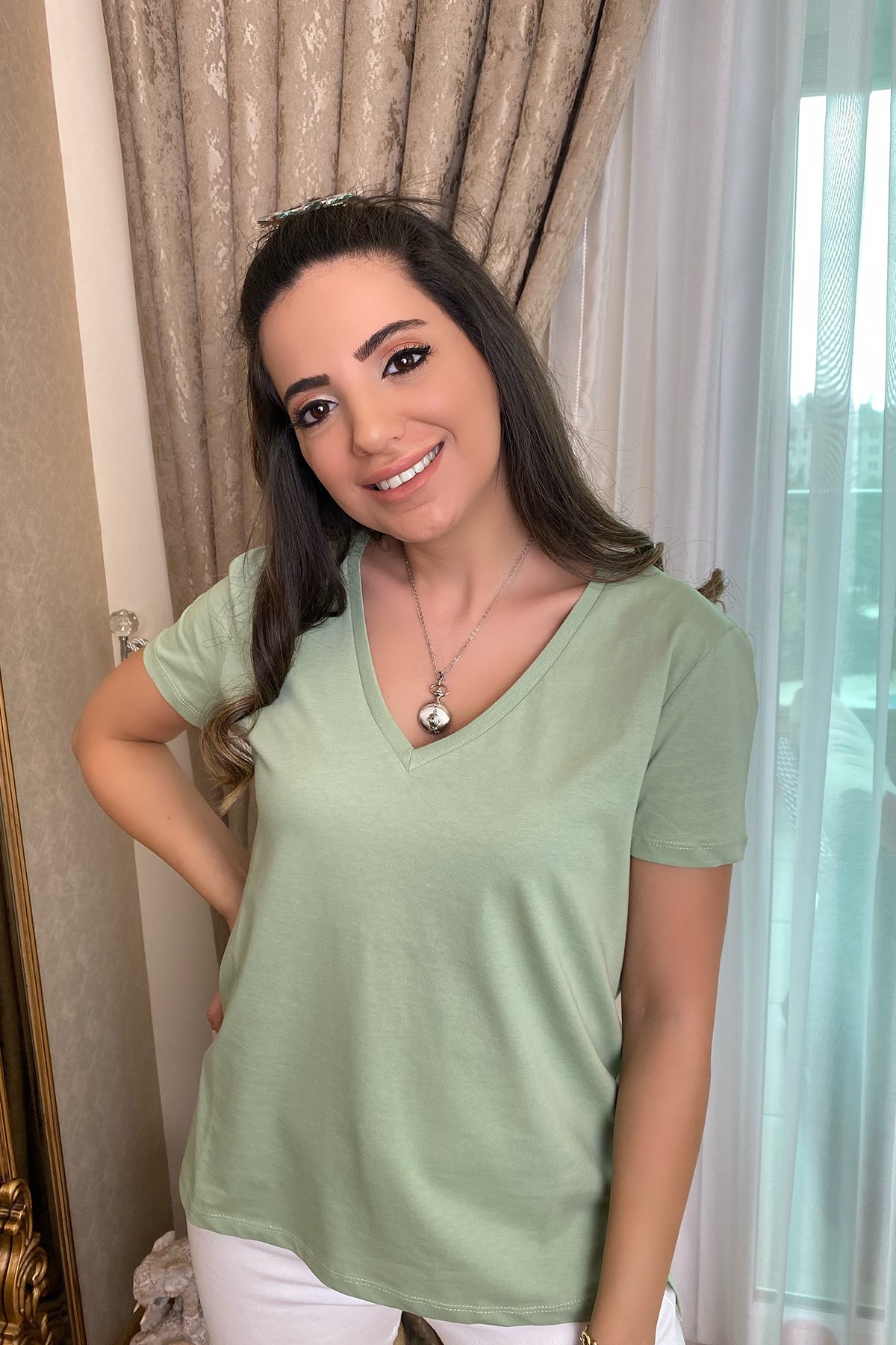 Yeşil V Yaka Basic Tshirt