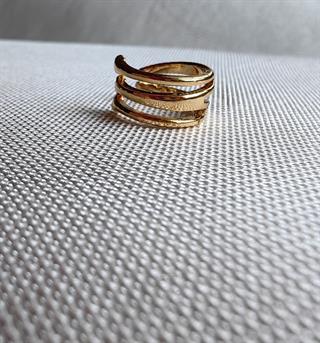 Üç Çizgi Gold Earcuff