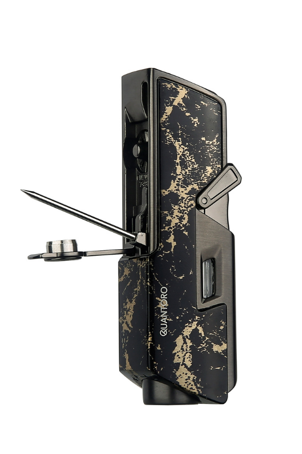 Quantoro Tek Torch Pürmüz Delicili/İğneli Siyah Gold Desenli Metal Puro Çakmağı