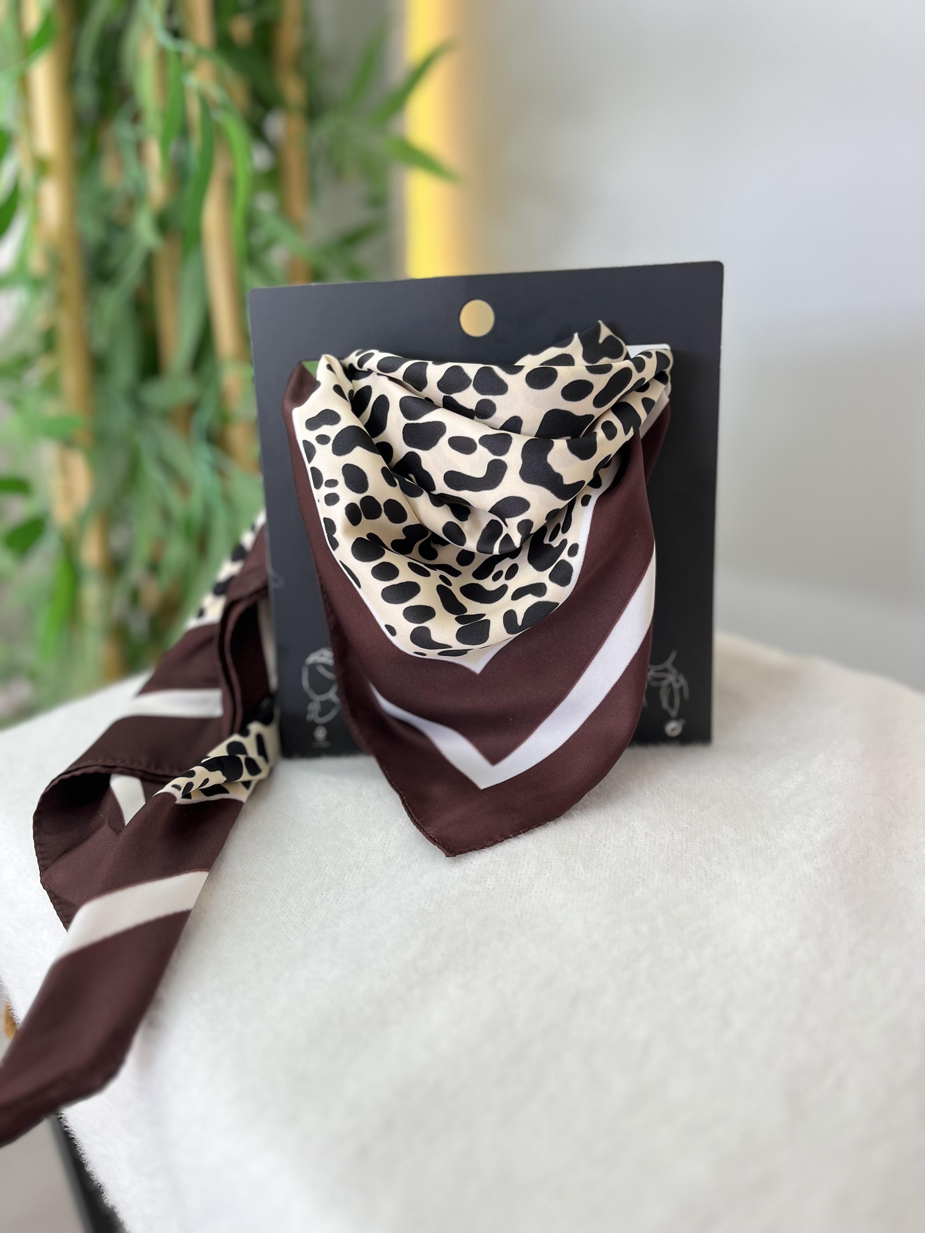 Acı Kahve Leopar Desen İpek Şal A7474