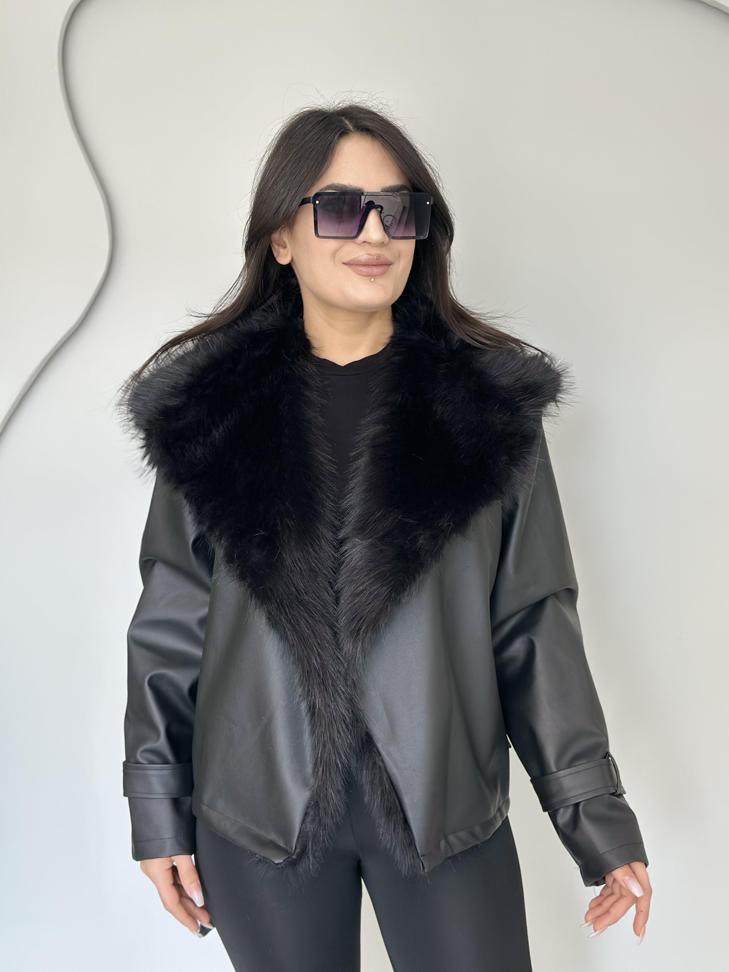 Ayla Siyah Kürk Yaka Kuşaklı Astarlı Deri Ceket A4141