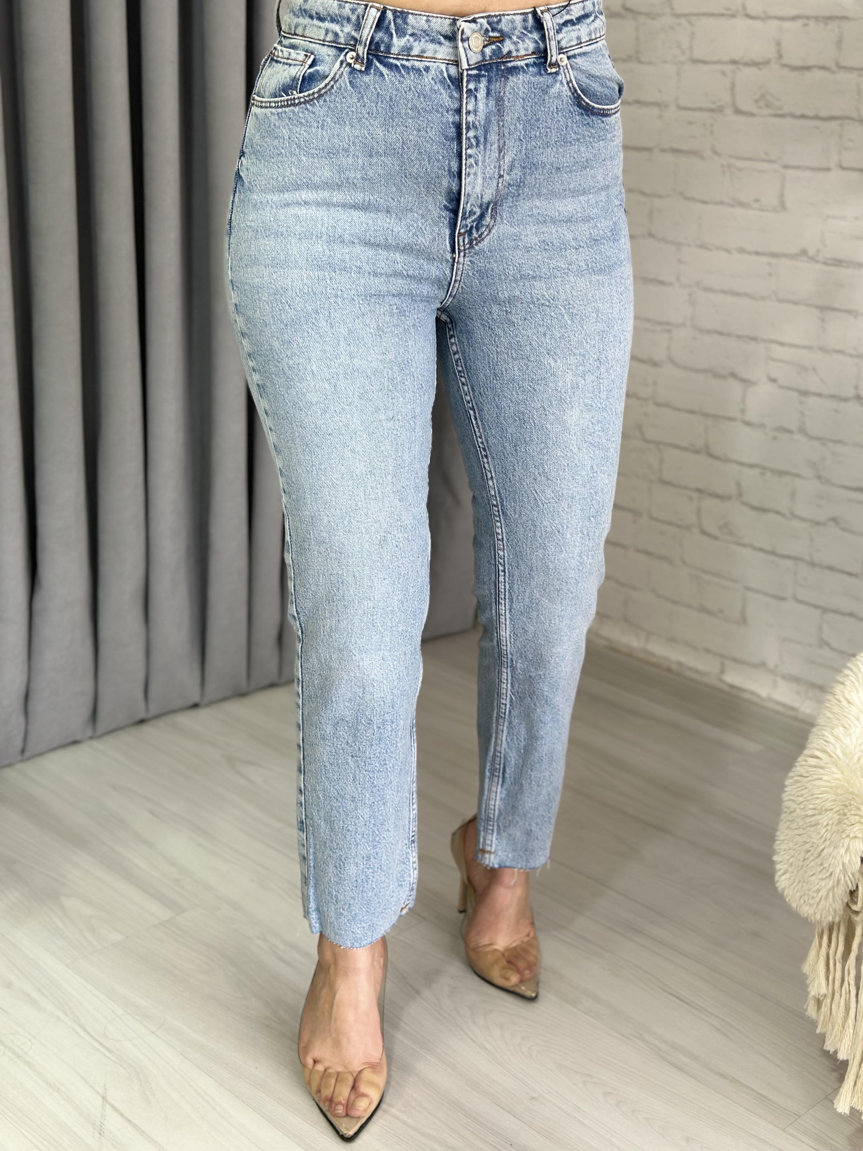 Buz Mavi Yüksek Bel Orijinal Kesik Paça Fit Mom Jean A058