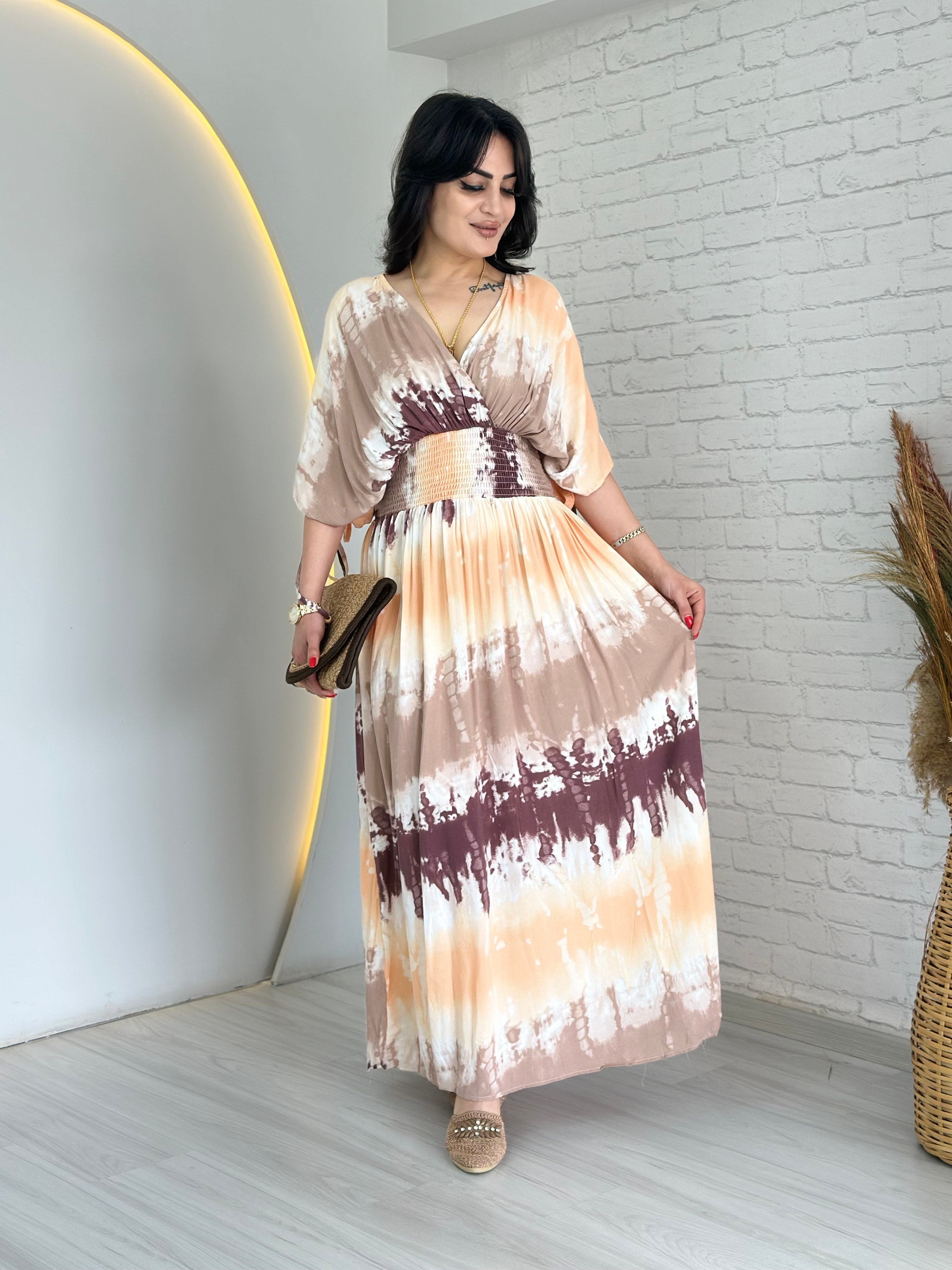 Cool Kahverengi Kruvaze Yaka Zigzag Desen Bağlama Detaylı Yandan Yırtmaçlı Viskon Elbise D095