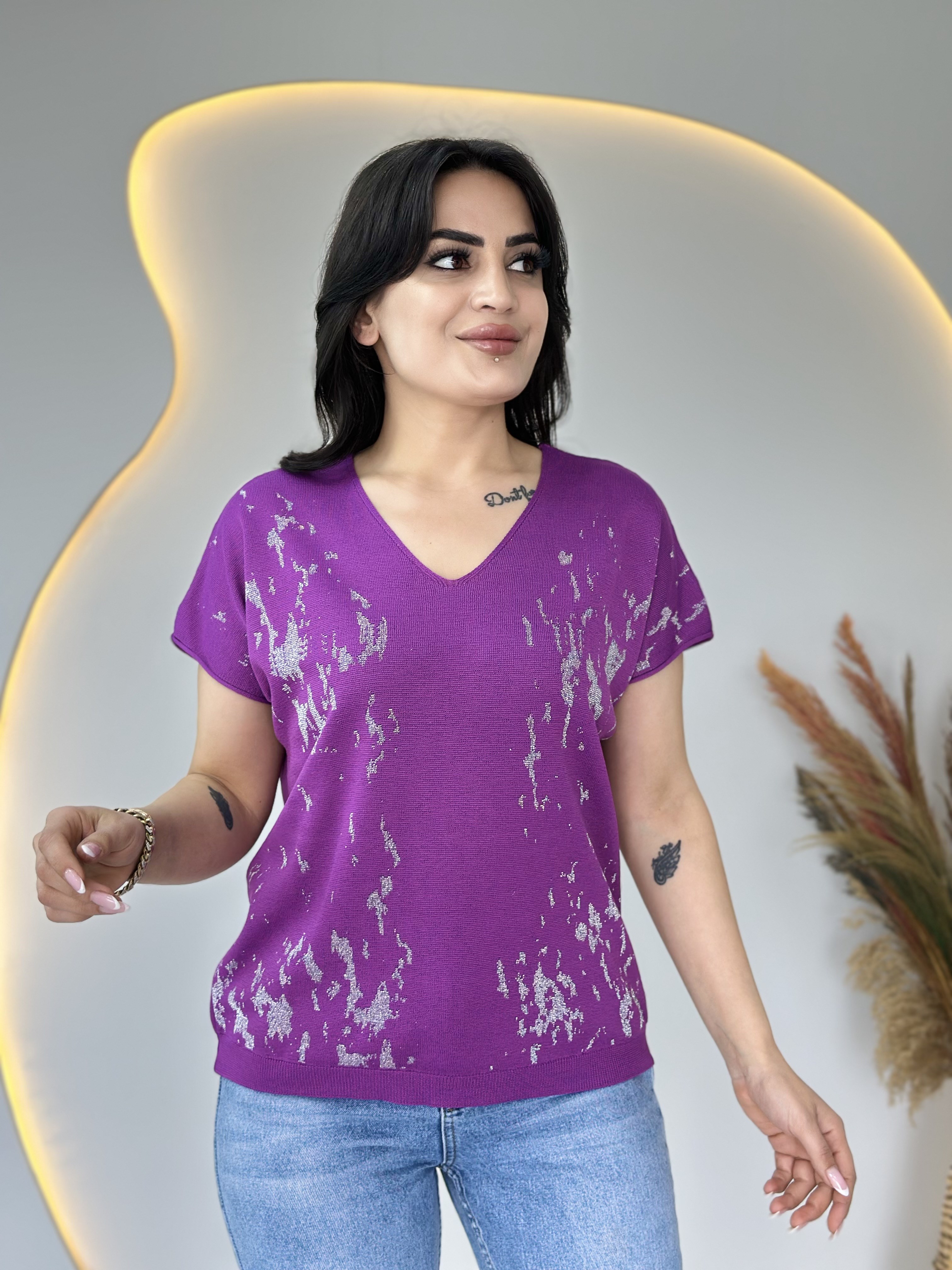 İnbo Mor V Yaka Batik Desenli Merserize Bluz D109