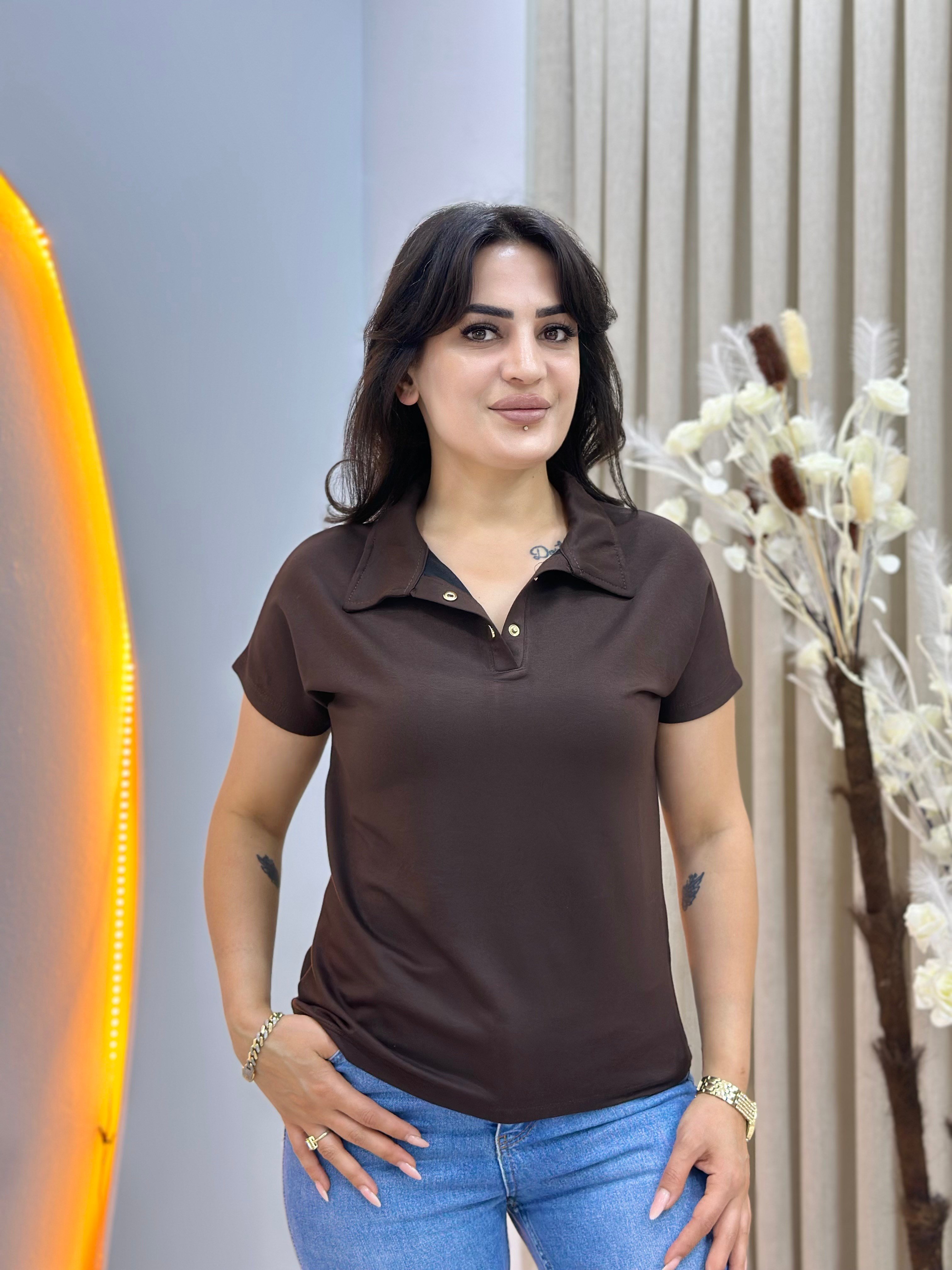 İvone Acı Kahve Polo Yaka Gold Düğme Detaylı Tshirt Bluz D150