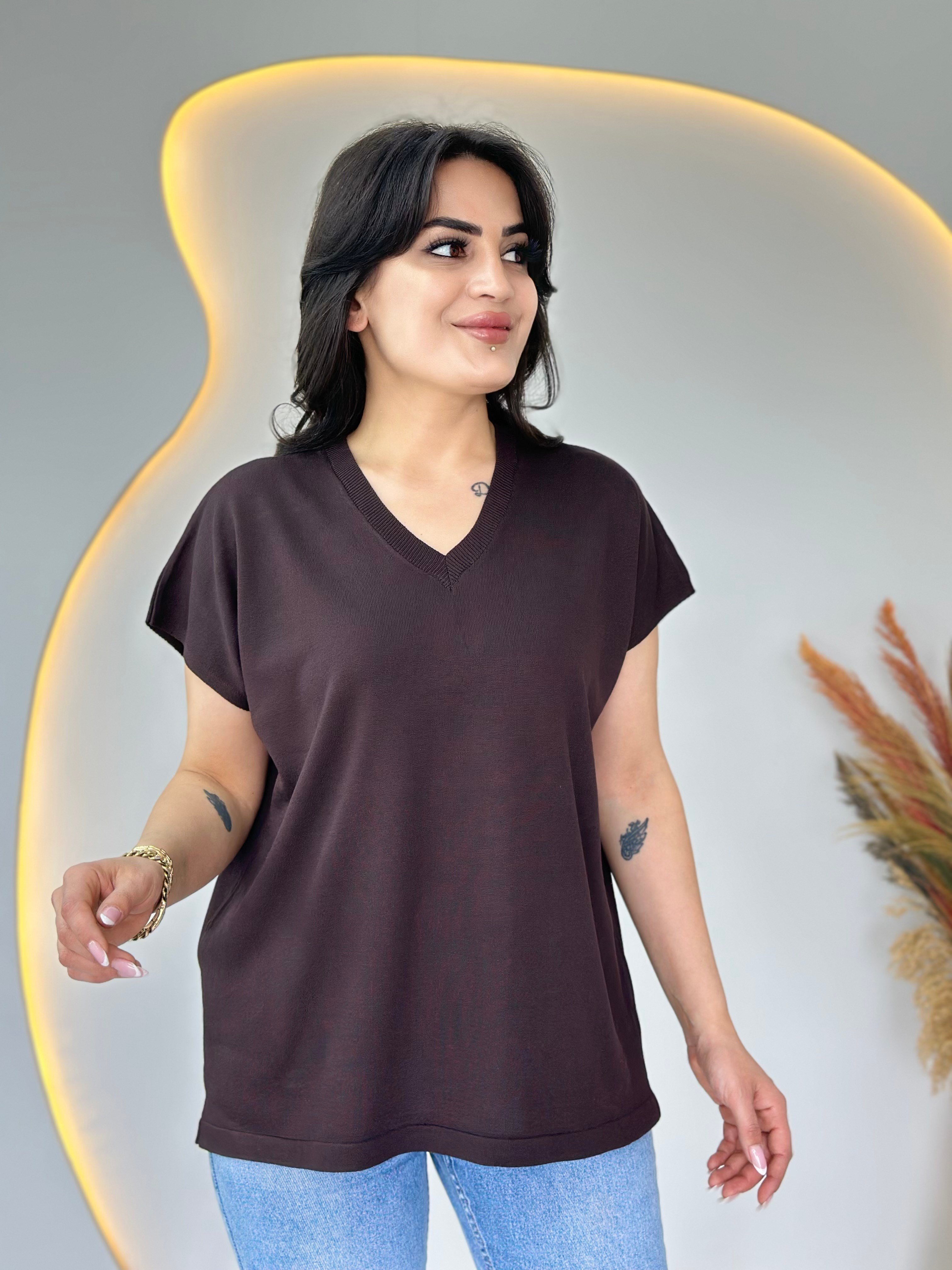 İza Kahve V yaka Düşük Omuzlu Kısa Kollu Merserize Bluz D108