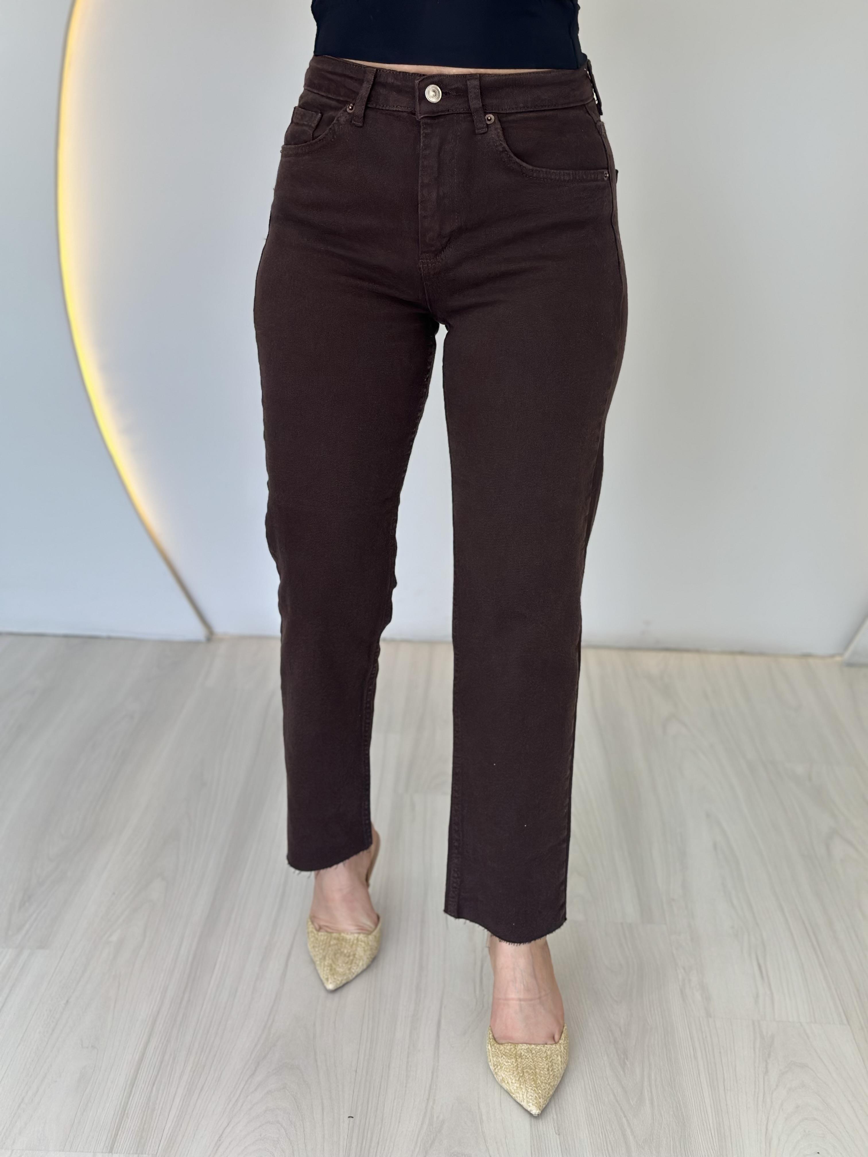 Joey Kahve Yüksek Bel Orijinal Kesik Paça Fit Mom Jean D012