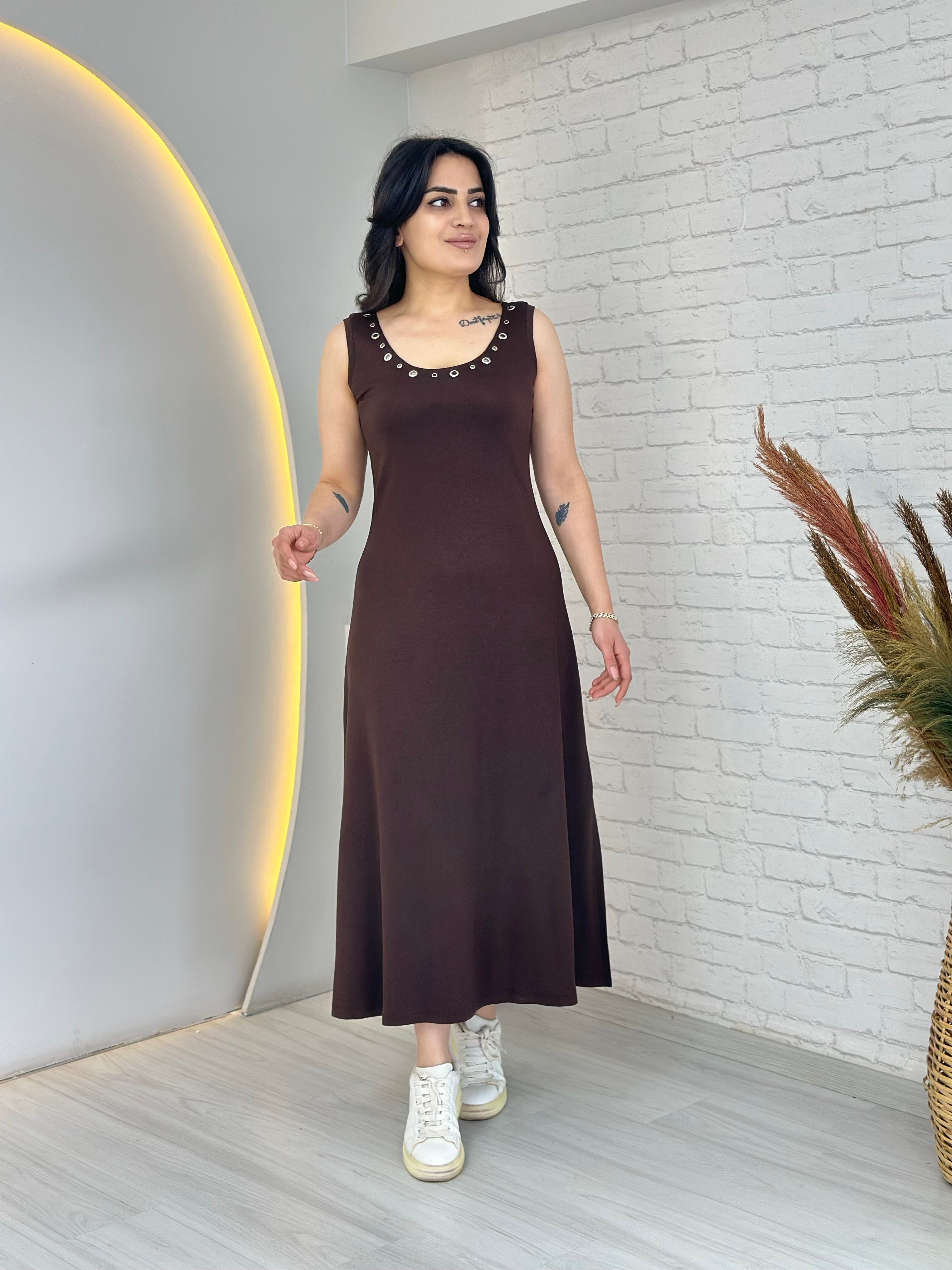 Kino Kahve Bisiklet Yaka Kuş Gözü Modal Yandan Yırtmaçlı Elbise D069