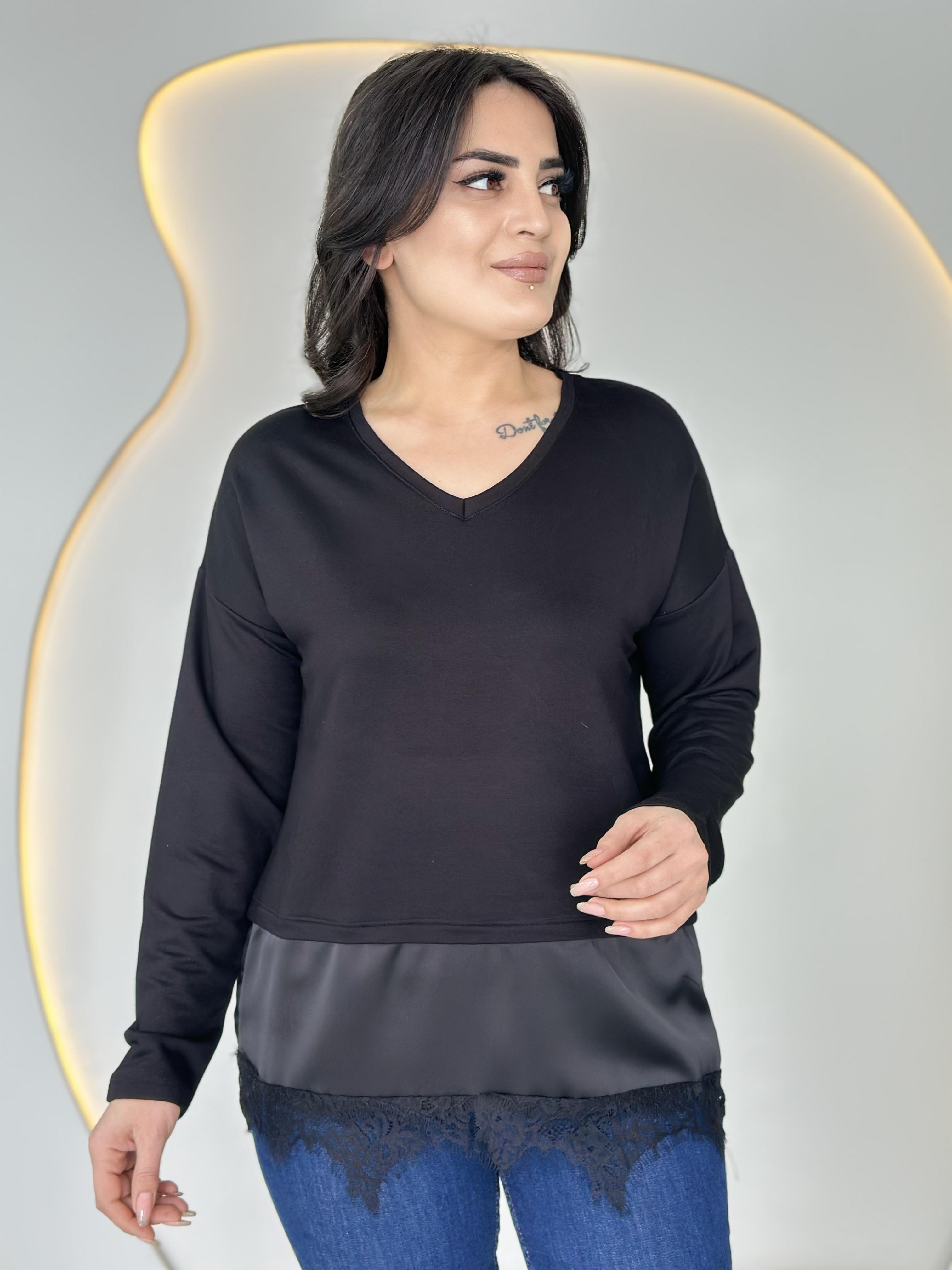 Loiba Siyah V Yaka Altı Gübür Detaylı Viskon Bluz D024