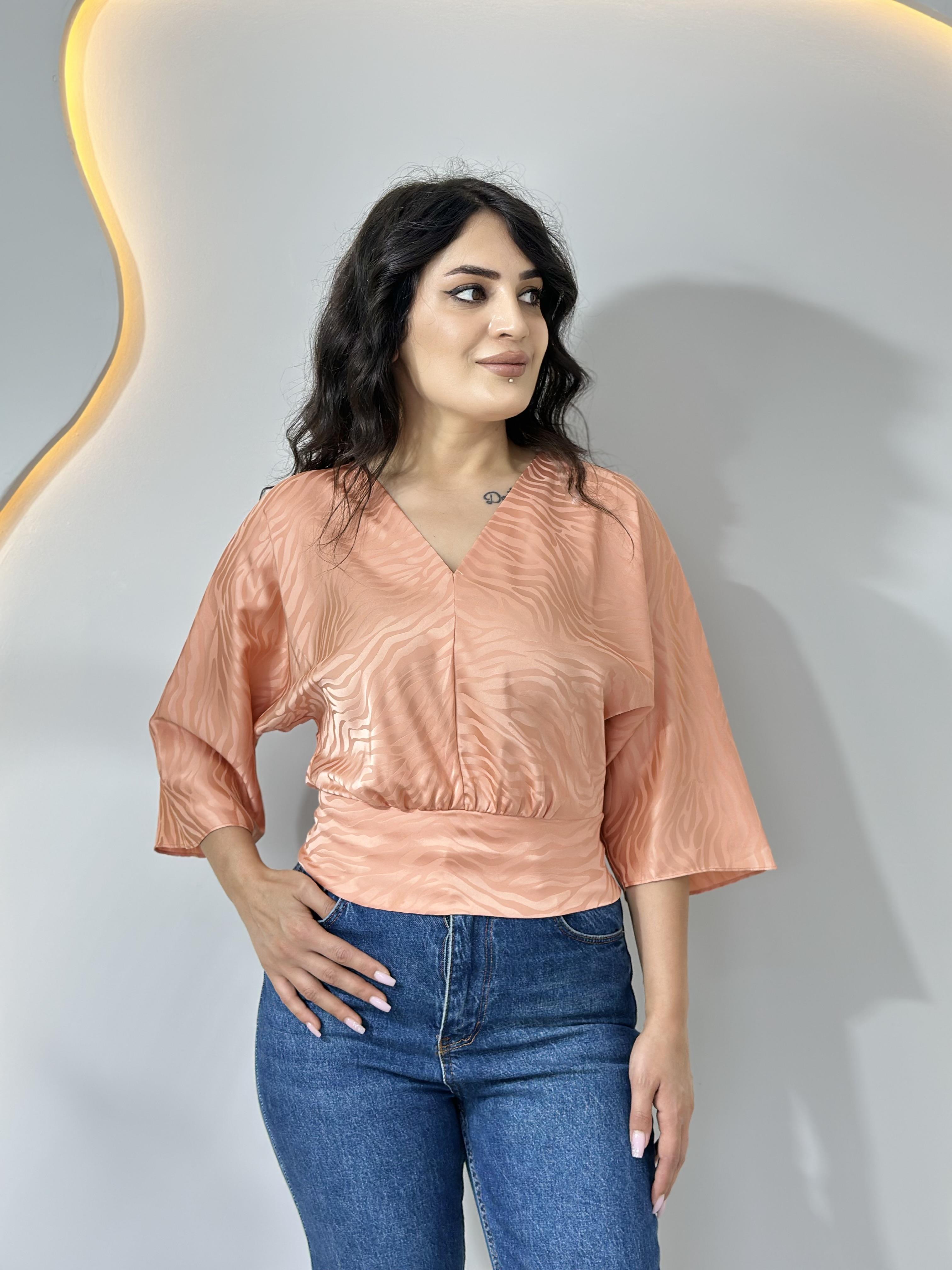 Olva Somon V Yaka Yarasa Kol Crop Pamuk Saten Bluz A372