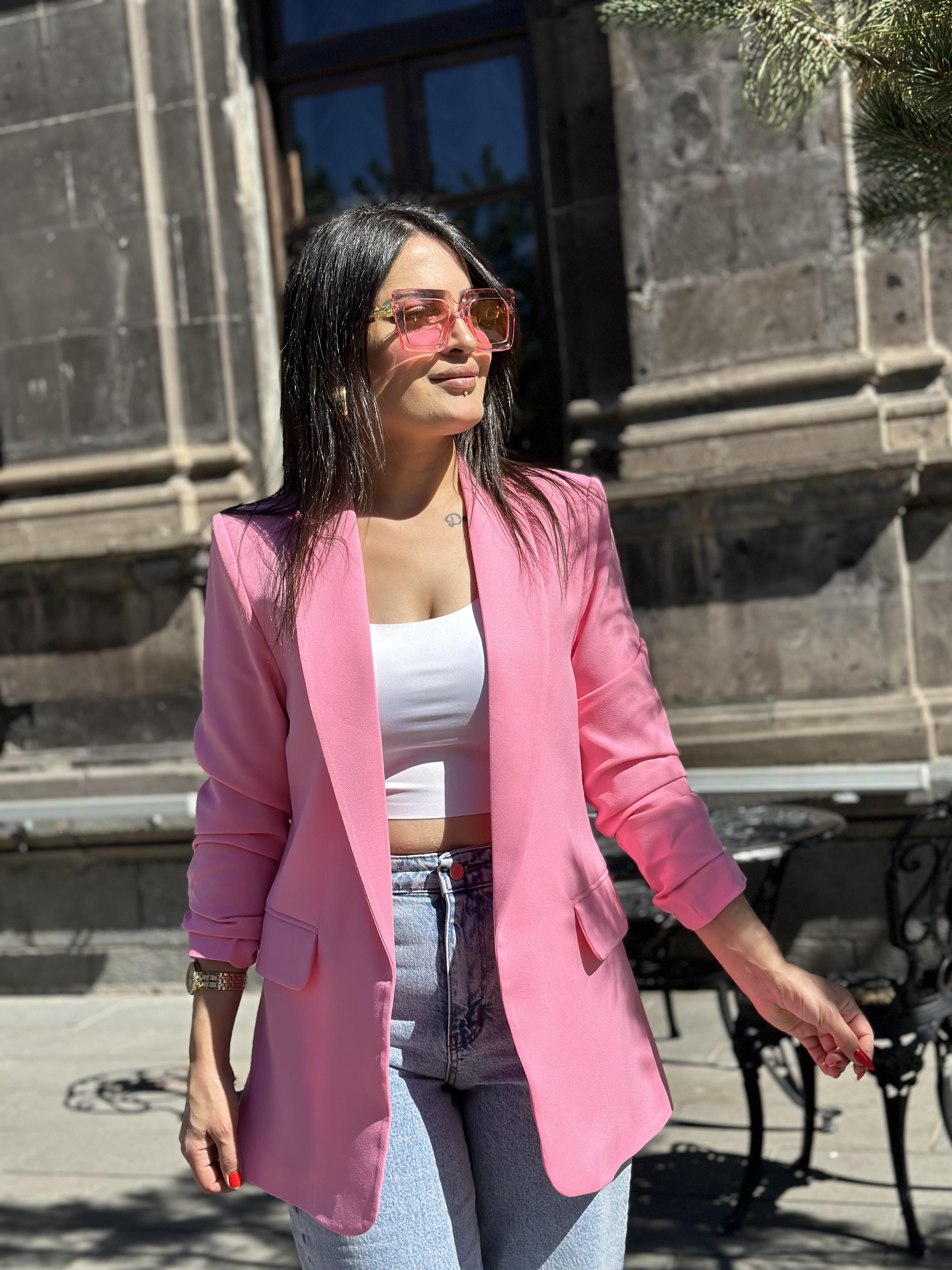 Pembe Kolu Büzgüllü Astarlı Atlas Kumaş Ceket