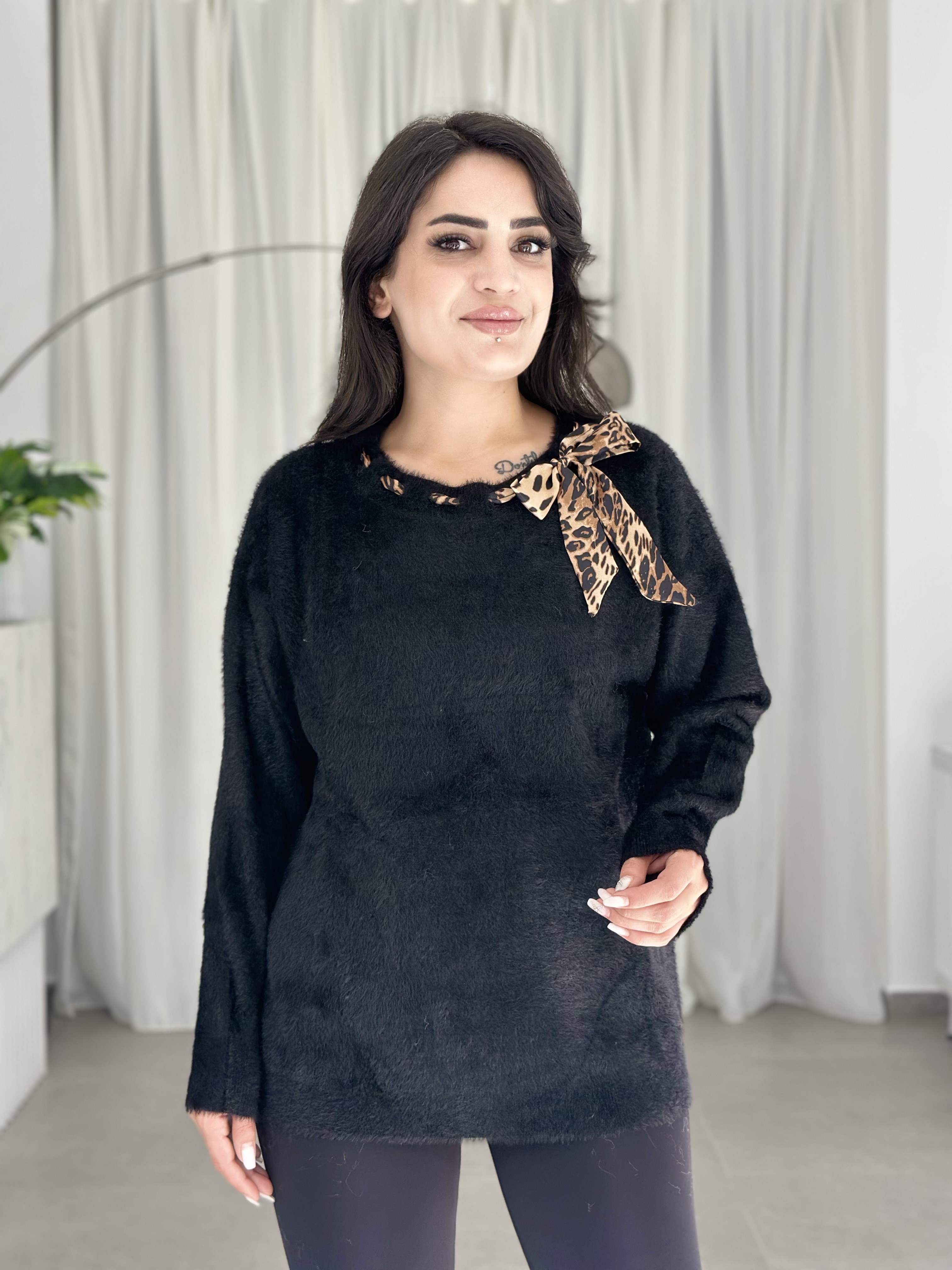 Puffy Fular Detaylı Sakallı Triko Siyah