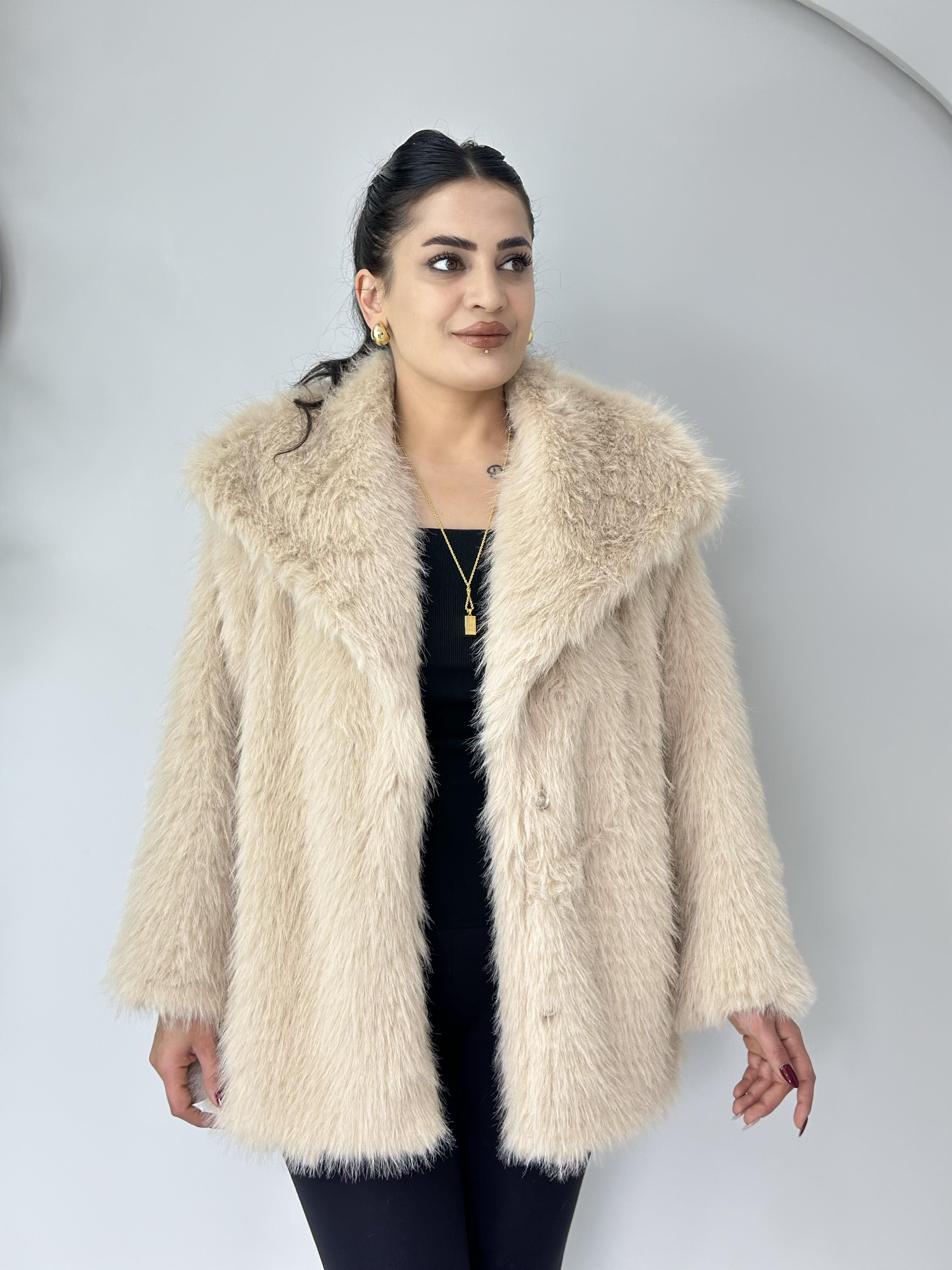 Ruby Bej Çıtçıt Astarlı Kürk Kaban A700