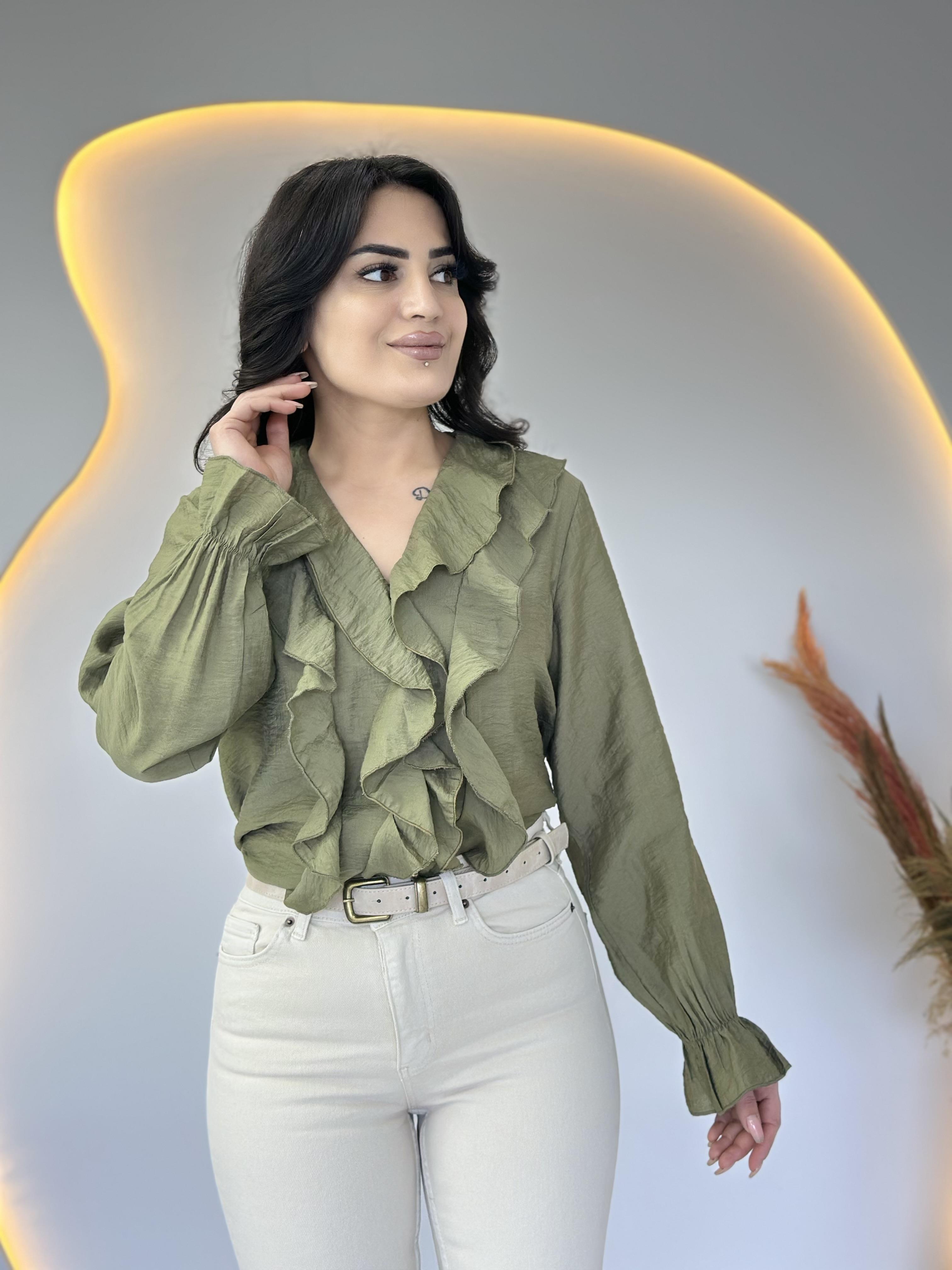 Savu Haki Fırfırlı V Yaka Düğmeli Dokuma Bluz D048