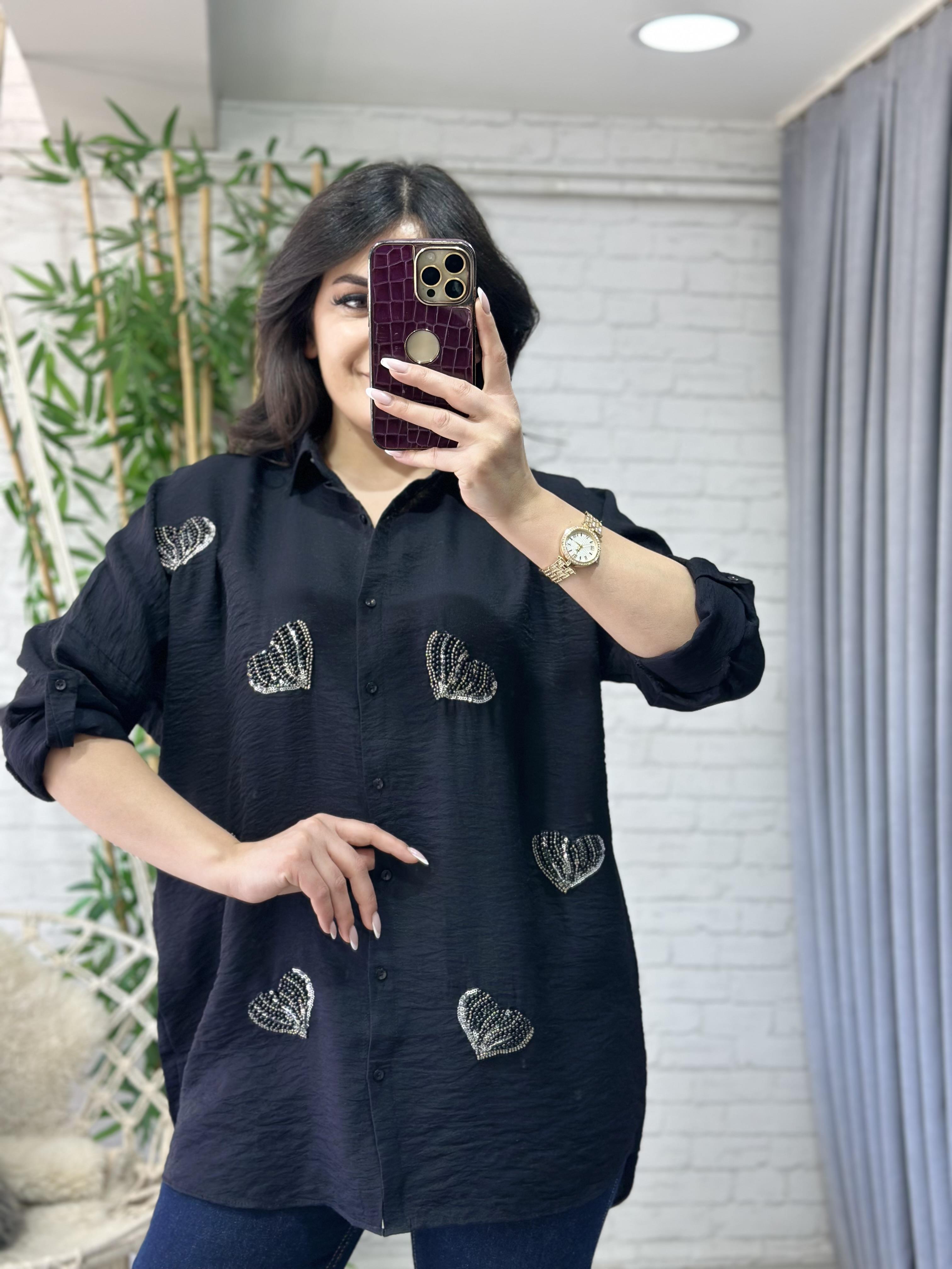Siyah Kalp Boncuk İşlemeli Oversize Gömlek