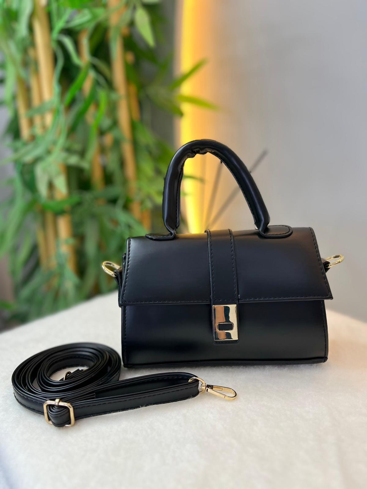 Siyah Kilitli Mini El Ve Omuz Çantası A6395